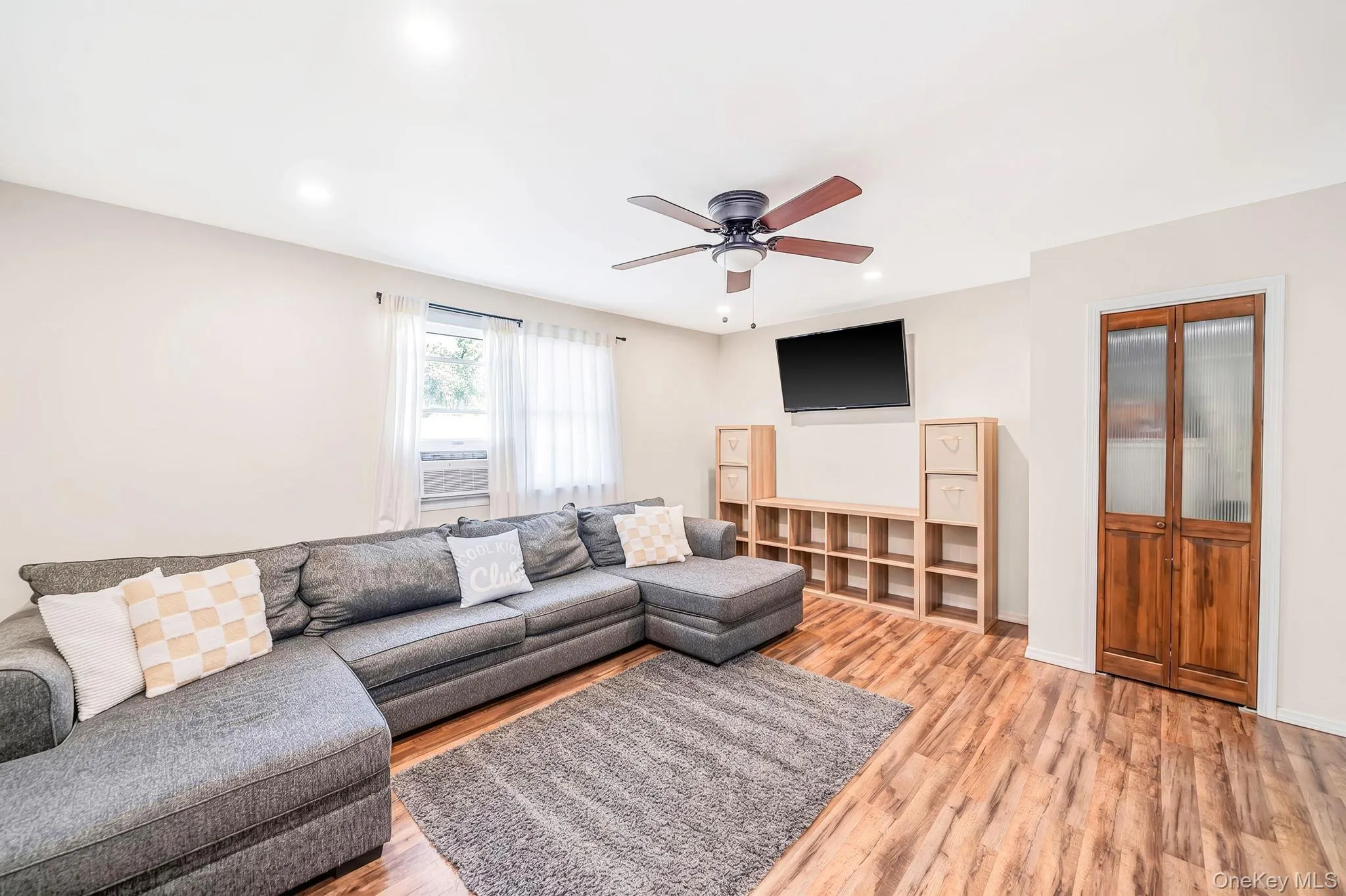 688 Hawkins Road, Brookhaven, NY, 4 Bedrooms Bedrooms, 8 Rooms Rooms,2 BathroomsBathrooms,Residential,For Rent,Hawkins,0,1039252 688 Hawkins Road, Brookhaven, NY, 4 Bedrooms Bedrooms, 8 Rooms Rooms,2 BathroomsBathrooms,Residential,For Rent,Hawkins,0,1039252