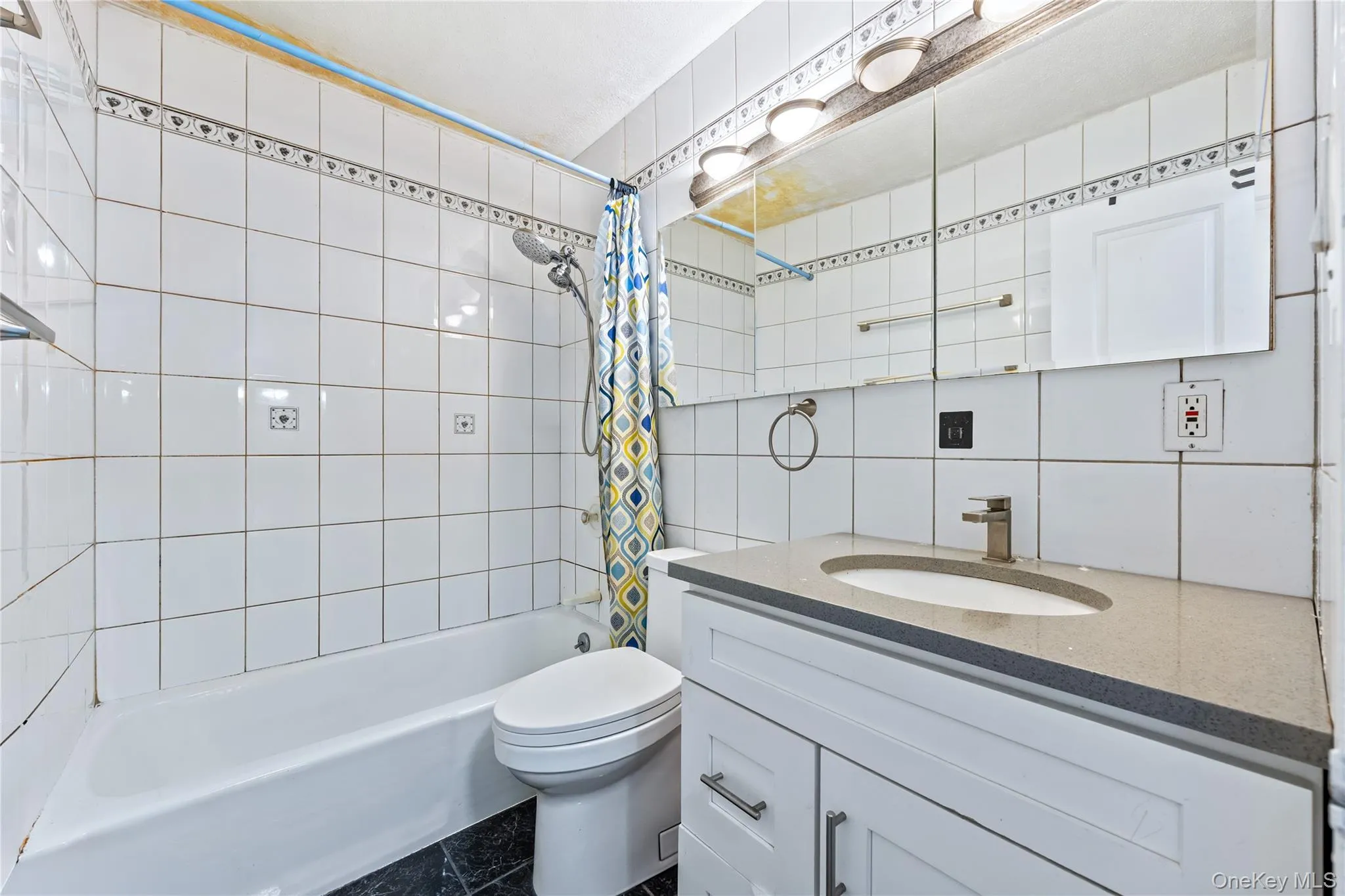 150-38 Union Turnpike, New York, NY, 2 Bedrooms Bedrooms, 6 Rooms Rooms,1 BathroomBathrooms,Residential,For Rent,Union,0,1039253 150-38 Union Turnpike, New York, NY, 2 Bedrooms Bedrooms, 6 Rooms Rooms,1 BathroomBathrooms,Residential,For Rent,Union,0,1039253