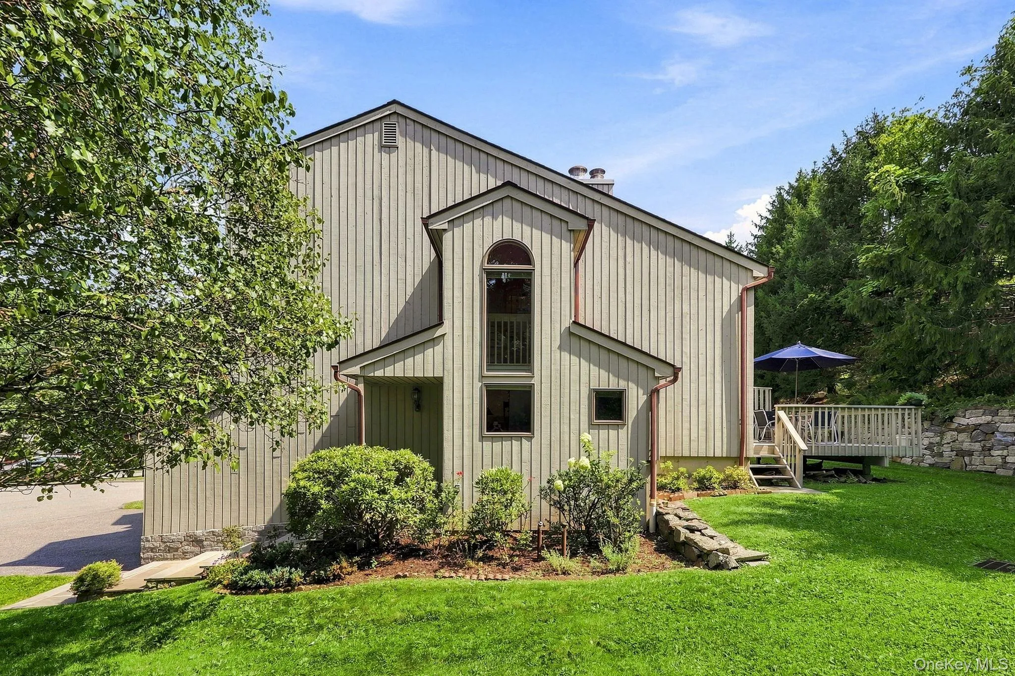 End unit with side yard and access to backyard End unit with side yard and access to backyard