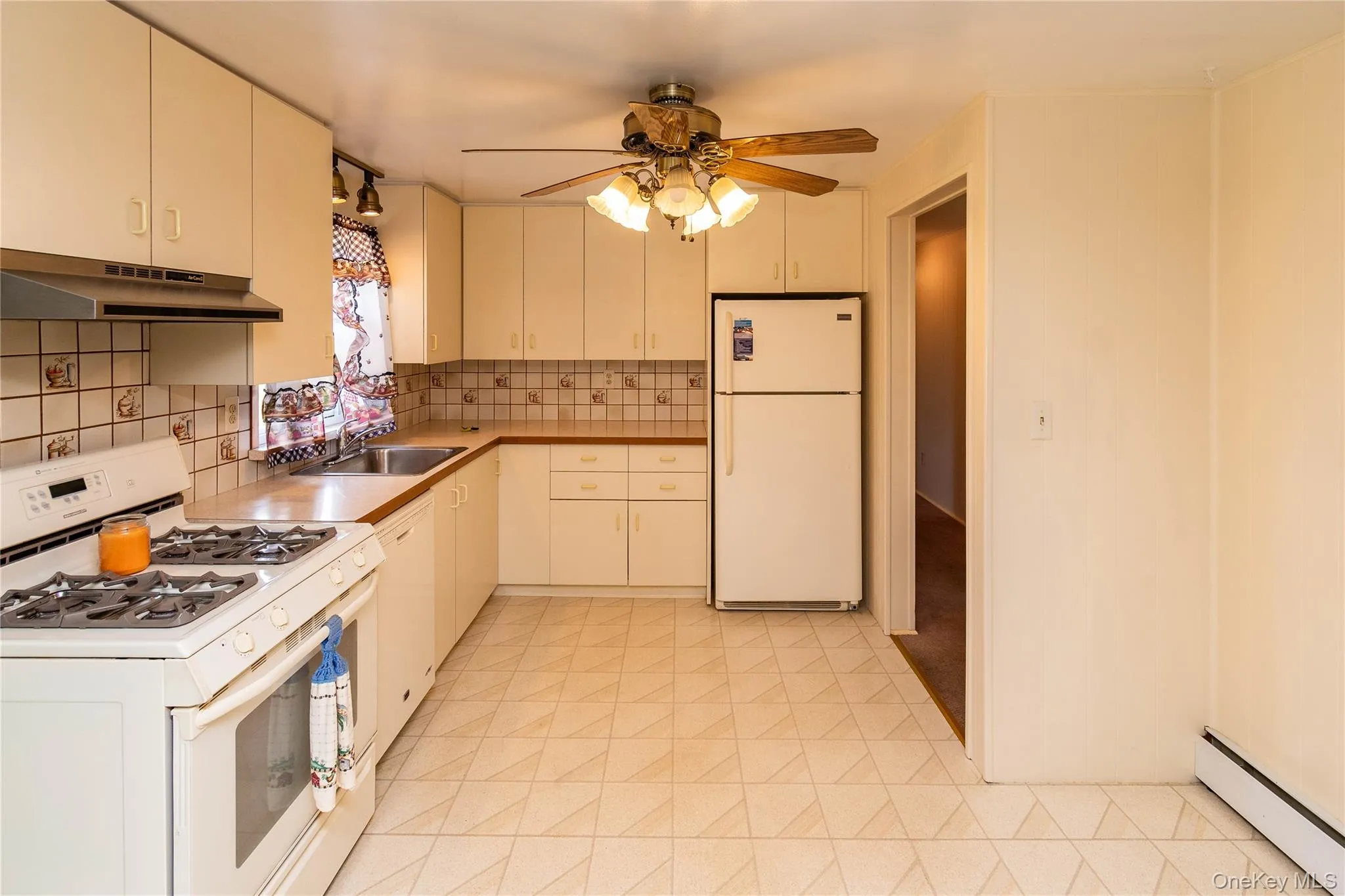 26 Beatty Lane, Crawford, NY, 4 Bedrooms Bedrooms, 8 Rooms Rooms,2 BathroomsBathrooms,Residential,For Rent,Beatty,0,1039262 26 Beatty Lane, Crawford, NY, 4 Bedrooms Bedrooms, 8 Rooms Rooms,2 BathroomsBathrooms,Residential,For Rent,Beatty,0,1039262