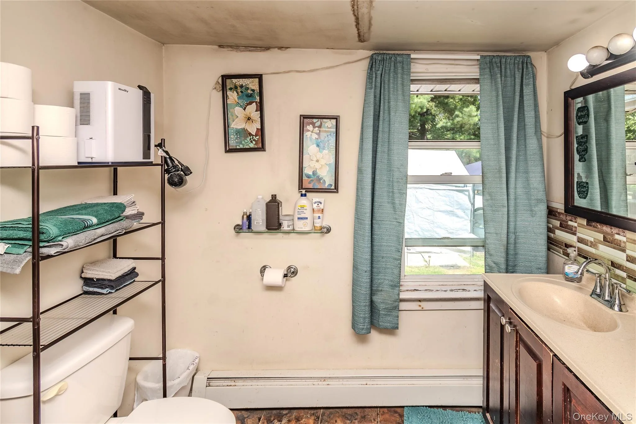 95 Riley Road, New Windsor, NY, 2 Bedrooms Bedrooms, 6 Rooms Rooms,1 BathroomBathrooms,Residential,For Rent,Riley,0,1039263 95 Riley Road, New Windsor, NY, 2 Bedrooms Bedrooms, 6 Rooms Rooms,1 BathroomBathrooms,Residential,For Rent,Riley,0,1039263