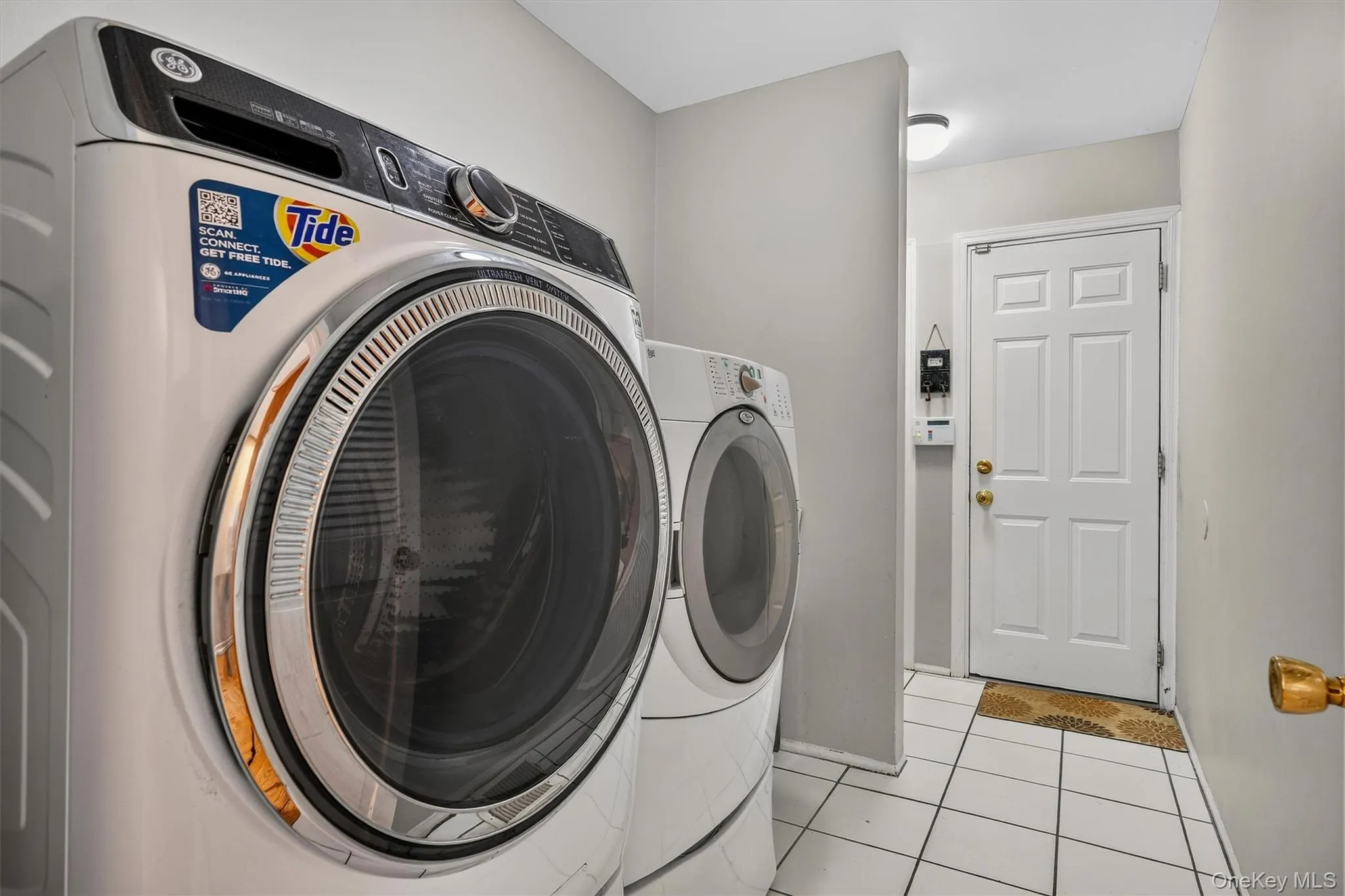 37 Windgate Drive, Clarkstown, NY, 4 Bedrooms Bedrooms, 14 Rooms Rooms,2 BathroomsBathrooms,Residential,For Rent,Windgate,0,1039269 37 Windgate Drive, Clarkstown, NY, 4 Bedrooms Bedrooms, 14 Rooms Rooms,2 BathroomsBathrooms,Residential,For Rent,Windgate,0,1039269