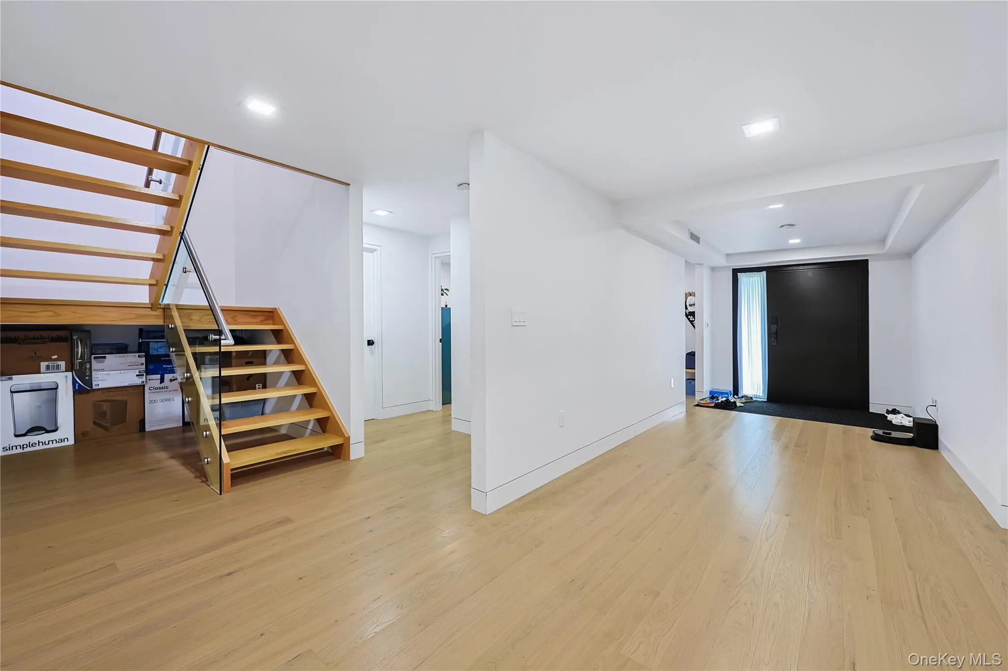 5 Market Lane, North Hempstead, NY, 4 Bedrooms Bedrooms, 8 Rooms Rooms,3 BathroomsBathrooms,Residential,For Rent,Market,0,1039273 5 Market Lane, North Hempstead, NY, 4 Bedrooms Bedrooms, 8 Rooms Rooms,3 BathroomsBathrooms,Residential,For Rent,Market,0,1039273