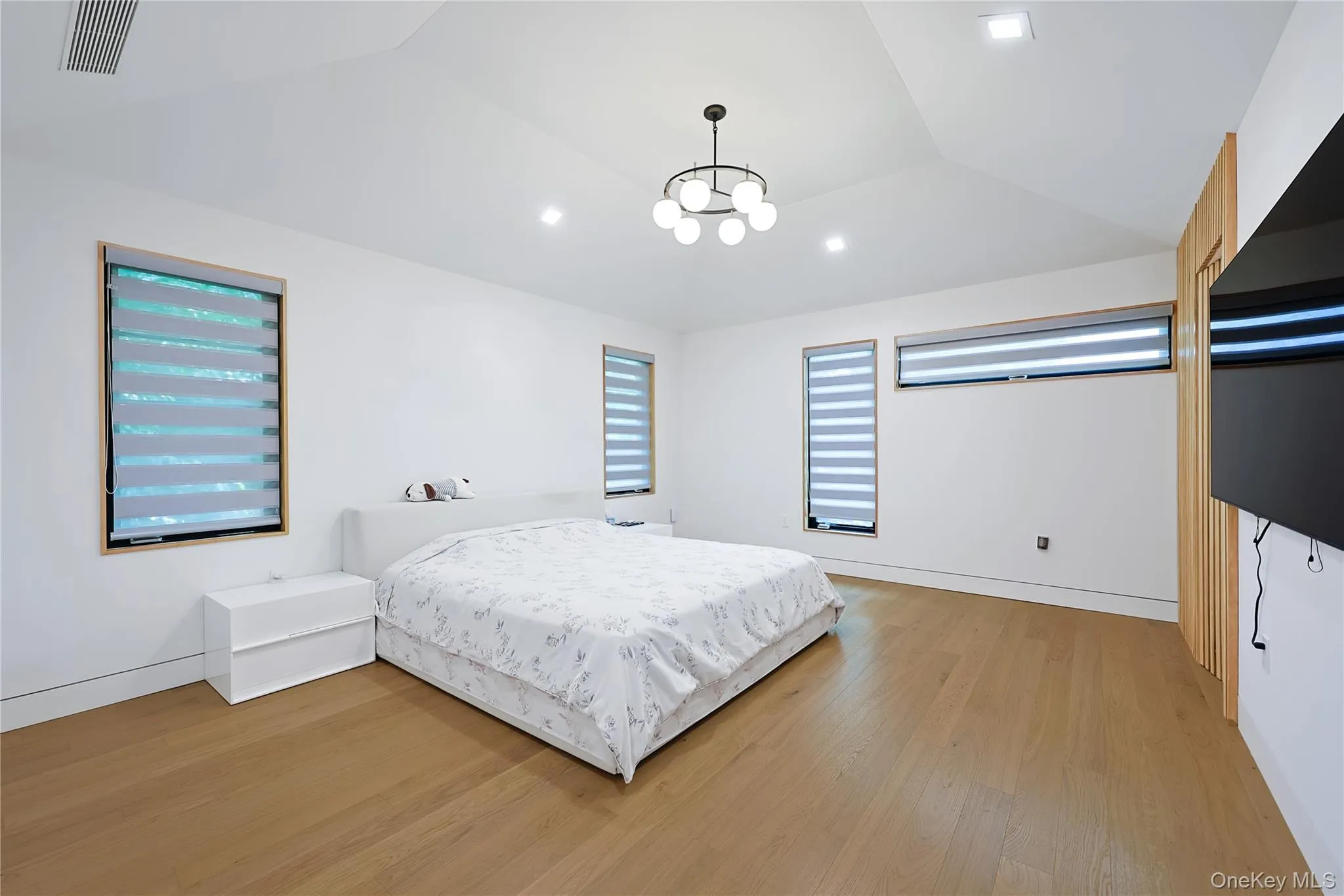 5 Market Lane, North Hempstead, NY, 4 Bedrooms Bedrooms, 8 Rooms Rooms,3 BathroomsBathrooms,Residential,For Rent,Market,0,1039273 5 Market Lane, North Hempstead, NY, 4 Bedrooms Bedrooms, 8 Rooms Rooms,3 BathroomsBathrooms,Residential,For Rent,Market,0,1039273