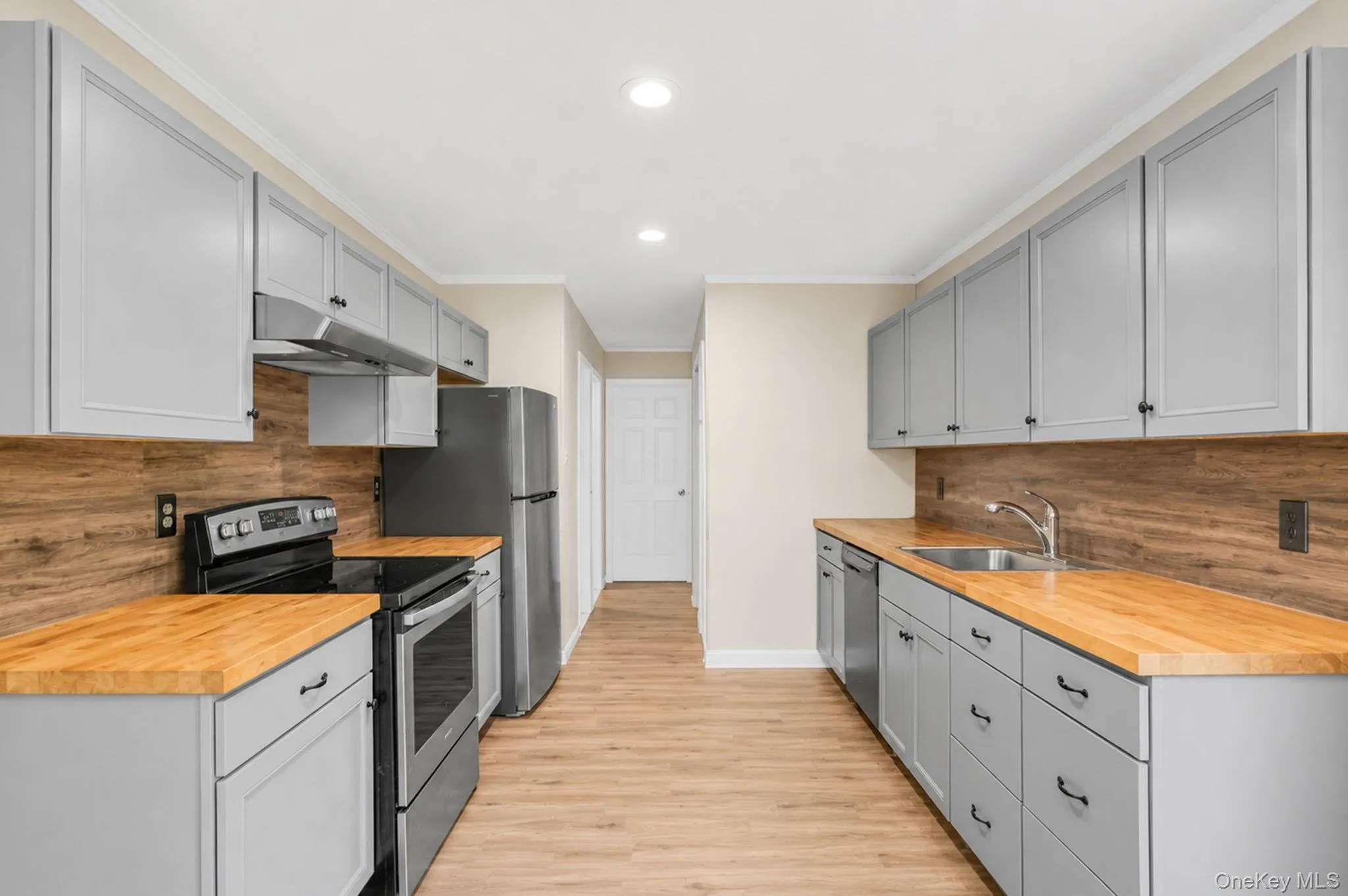 151 Sequoia Drive, Brookhaven, NY, 4 Bedrooms Bedrooms, 10 Rooms Rooms,2 BathroomsBathrooms,Residential,For Rent,Sequoia,0,1039283 151 Sequoia Drive, Brookhaven, NY, 4 Bedrooms Bedrooms, 10 Rooms Rooms,2 BathroomsBathrooms,Residential,For Rent,Sequoia,0,1039283