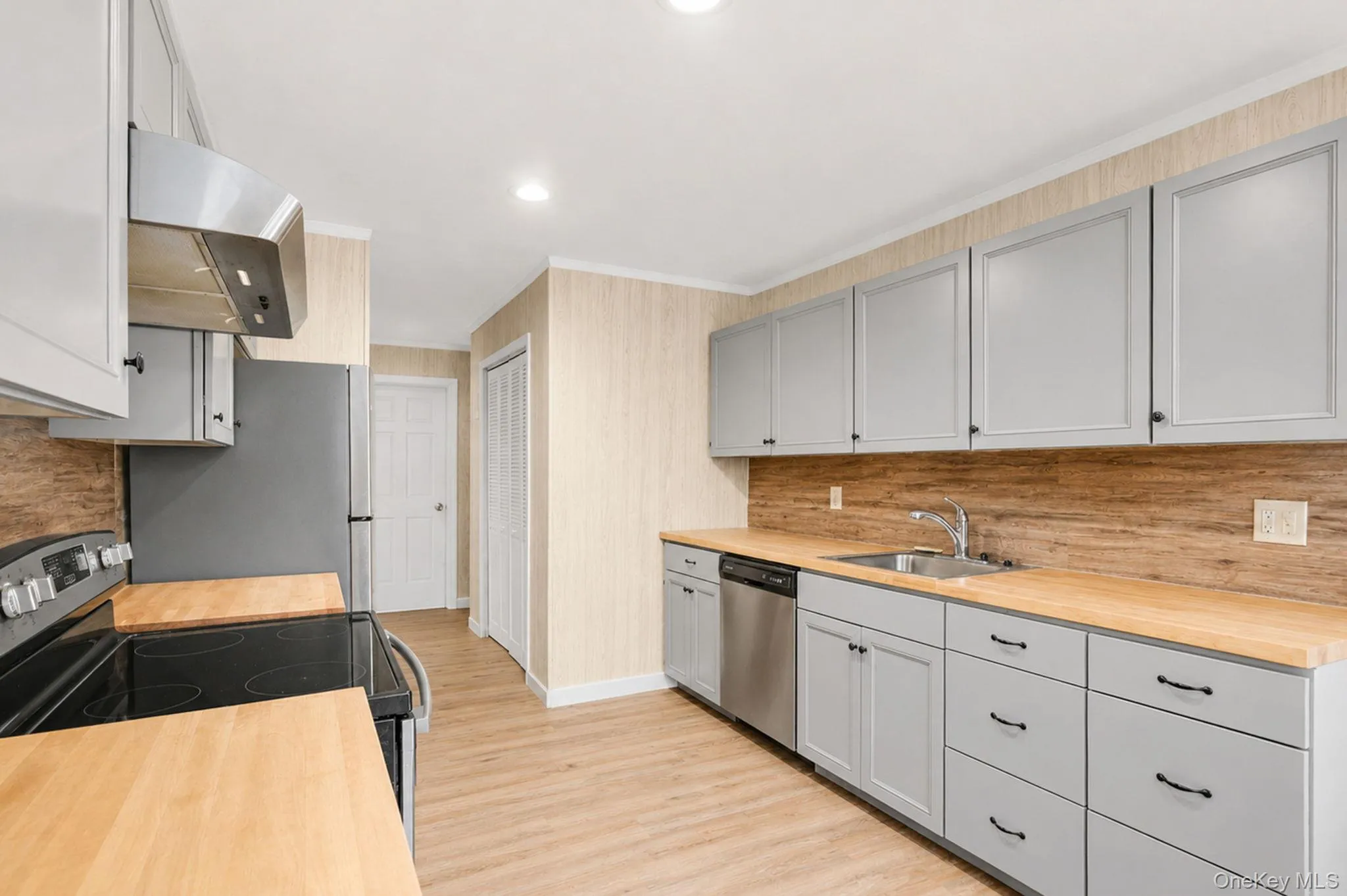 151 Sequoia Drive, Brookhaven, NY, 4 Bedrooms Bedrooms, 10 Rooms Rooms,2 BathroomsBathrooms,Residential,For Rent,Sequoia,0,1039283 151 Sequoia Drive, Brookhaven, NY, 4 Bedrooms Bedrooms, 10 Rooms Rooms,2 BathroomsBathrooms,Residential,For Rent,Sequoia,0,1039283