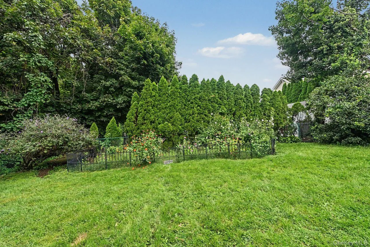 2 Edward Street, Harrison, NY, 3 Bedrooms Bedrooms, 7 Rooms Rooms,2 BathroomsBathrooms,Residential,For Rent,Edward,0,1039285 2 Edward Street, Harrison, NY, 3 Bedrooms Bedrooms, 7 Rooms Rooms,2 BathroomsBathrooms,Residential,For Rent,Edward,0,1039285