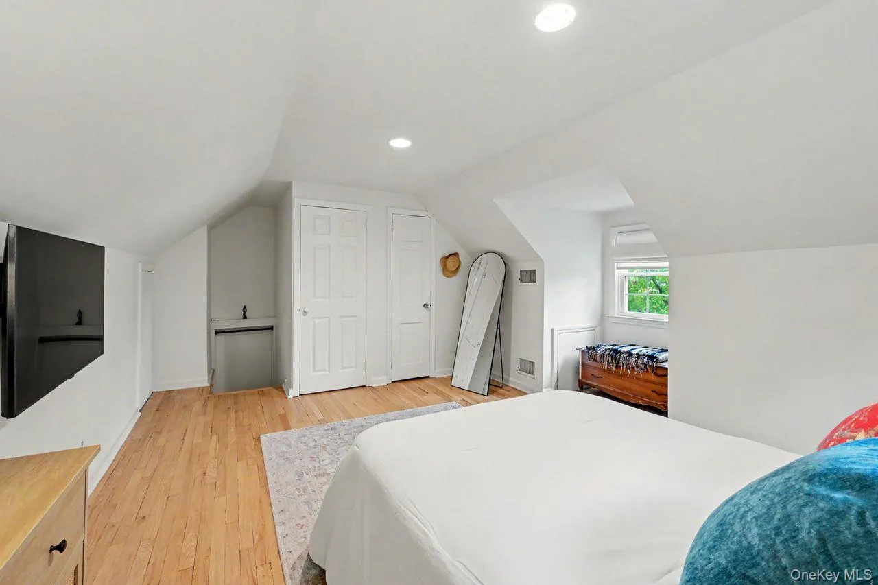 2 Edward Street, Harrison, NY, 3 Bedrooms Bedrooms, 7 Rooms Rooms,2 BathroomsBathrooms,Residential,For Rent,Edward,0,1039285 2 Edward Street, Harrison, NY, 3 Bedrooms Bedrooms, 7 Rooms Rooms,2 BathroomsBathrooms,Residential,For Rent,Edward,0,1039285