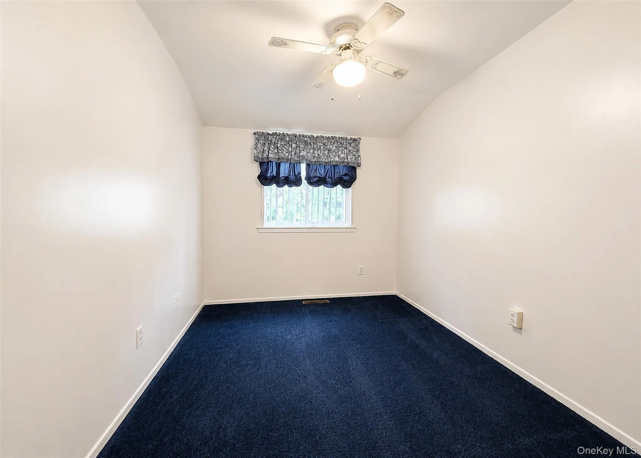 3rd Bedroom, Home Office, Or Den. 3rd Bedroom, Home Office, Or Den.