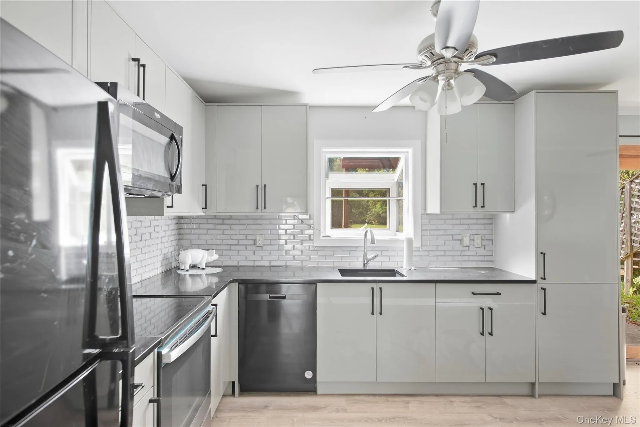 8 Imperial Drive, Brookhaven, NY, 4 Bedrooms Bedrooms, 6 Rooms Rooms,2 BathroomsBathrooms,Residential,For Rent,Imperial,0,1039291 8 Imperial Drive, Brookhaven, NY, 4 Bedrooms Bedrooms, 6 Rooms Rooms,2 BathroomsBathrooms,Residential,For Rent,Imperial,0,1039291