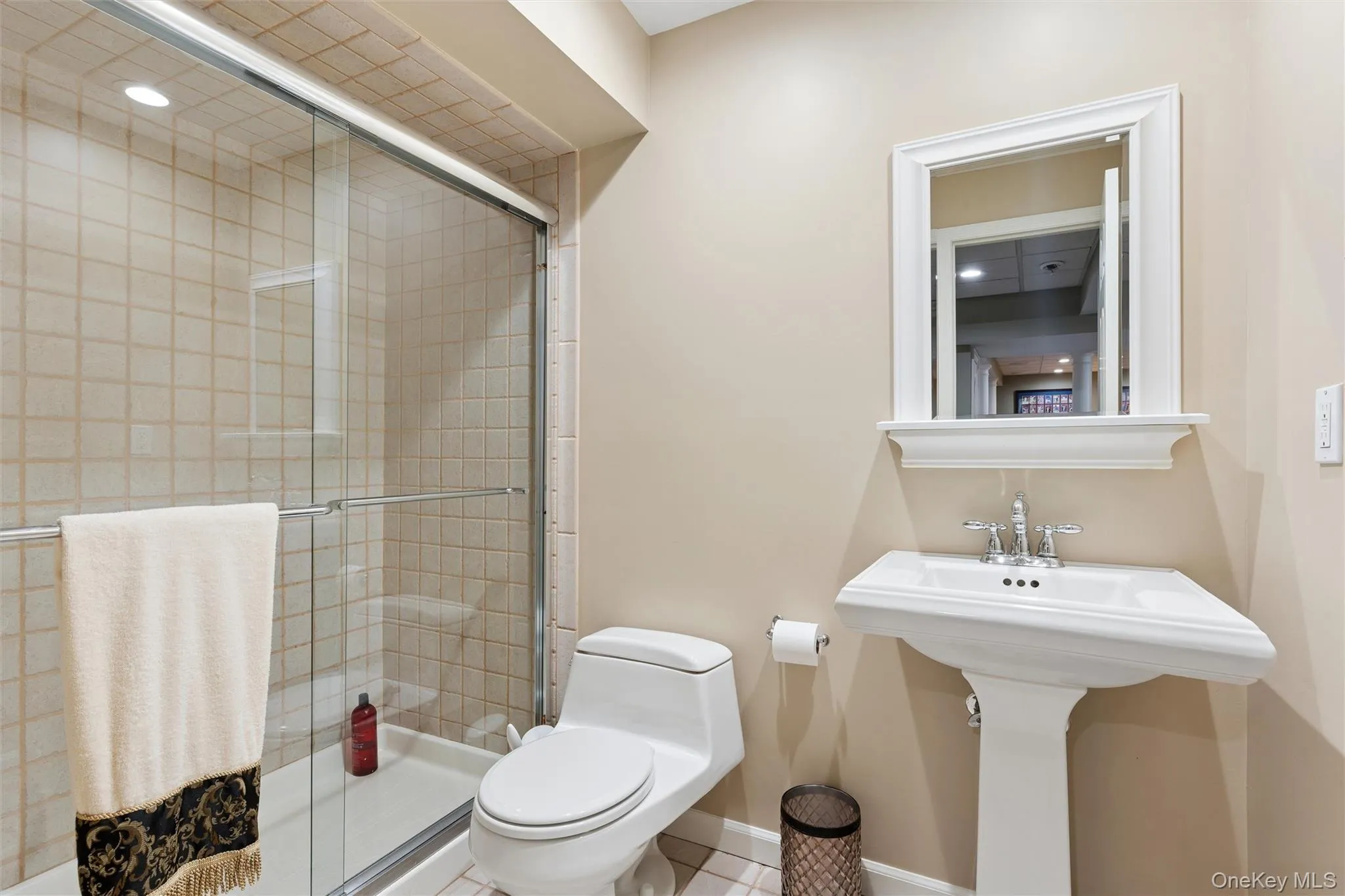 38 Riverview Terrace, Smithtown, NY, 5 Bedrooms Bedrooms, 10 Rooms Rooms,3 BathroomsBathrooms,Residential,For Rent,Riverview,0,1039294 38 Riverview Terrace, Smithtown, NY, 5 Bedrooms Bedrooms, 10 Rooms Rooms,3 BathroomsBathrooms,Residential,For Rent,Riverview,0,1039294