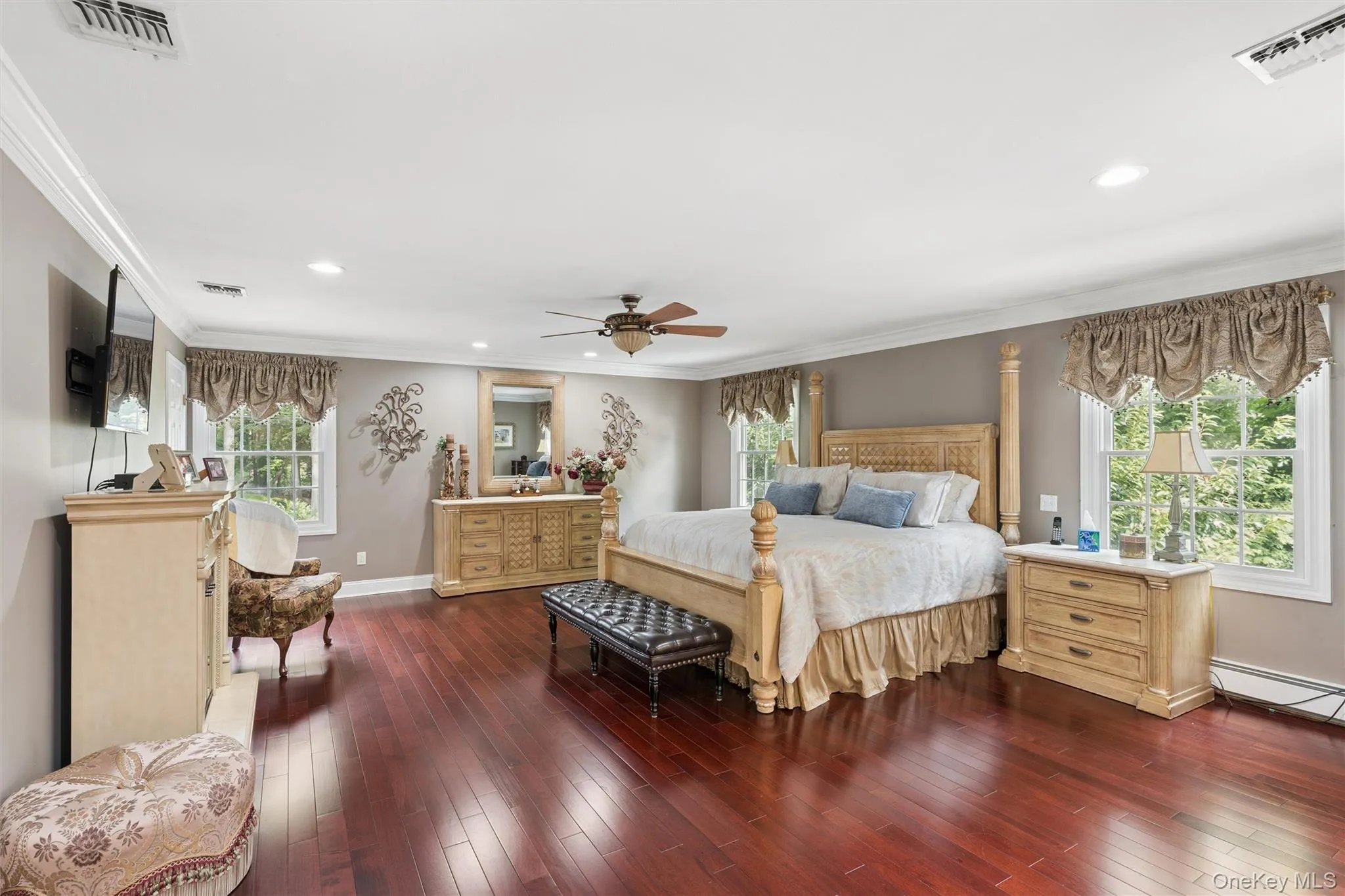 38 Riverview Terrace, Smithtown, NY, 5 Bedrooms Bedrooms, 10 Rooms Rooms,3 BathroomsBathrooms,Residential,For Rent,Riverview,0,1039294 38 Riverview Terrace, Smithtown, NY, 5 Bedrooms Bedrooms, 10 Rooms Rooms,3 BathroomsBathrooms,Residential,For Rent,Riverview,0,1039294