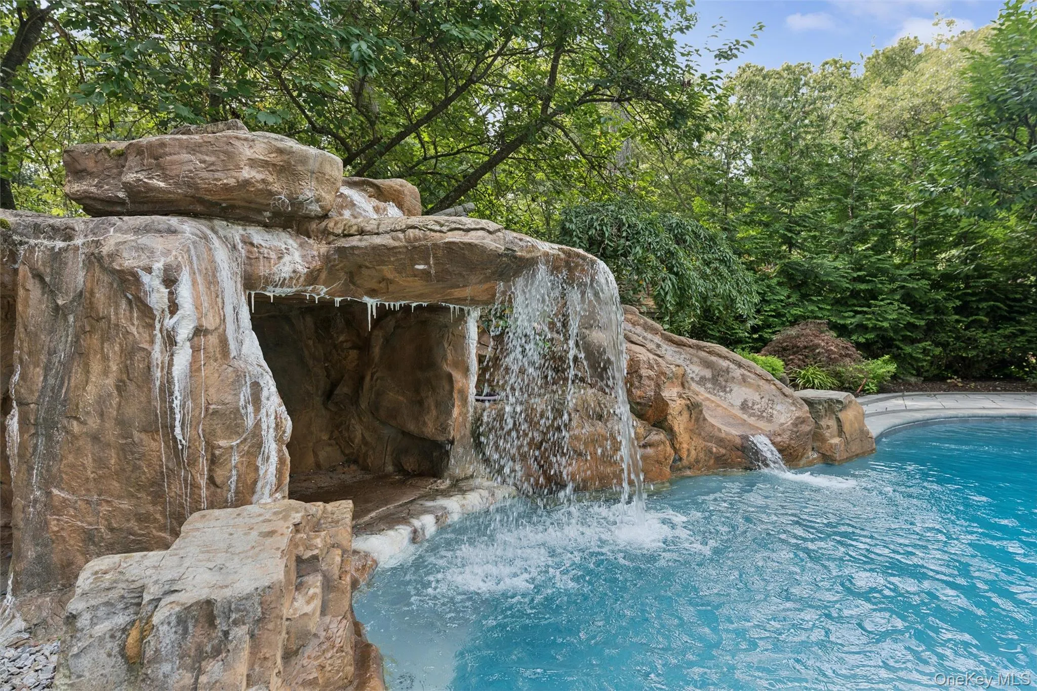 38 Riverview Terrace, Smithtown, NY, 5 Bedrooms Bedrooms, 10 Rooms Rooms,3 BathroomsBathrooms,Residential,For Rent,Riverview,0,1039294 38 Riverview Terrace, Smithtown, NY, 5 Bedrooms Bedrooms, 10 Rooms Rooms,3 BathroomsBathrooms,Residential,For Rent,Riverview,0,1039294