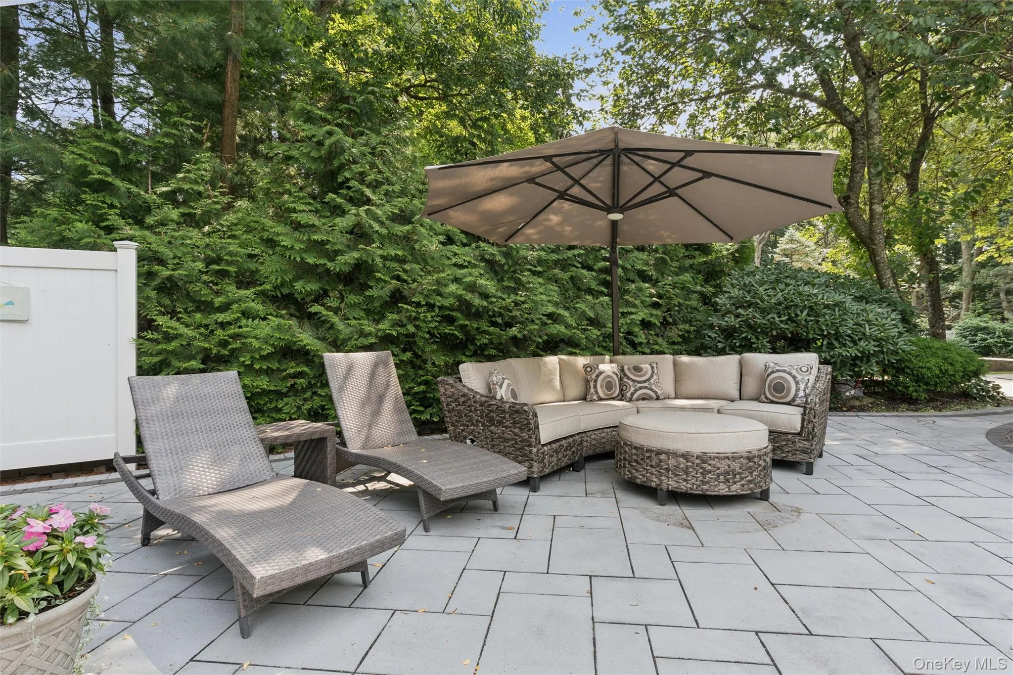 38 Riverview Terrace, Smithtown, NY, 5 Bedrooms Bedrooms, 10 Rooms Rooms,3 BathroomsBathrooms,Residential,For Rent,Riverview,0,1039294 38 Riverview Terrace, Smithtown, NY, 5 Bedrooms Bedrooms, 10 Rooms Rooms,3 BathroomsBathrooms,Residential,For Rent,Riverview,0,1039294