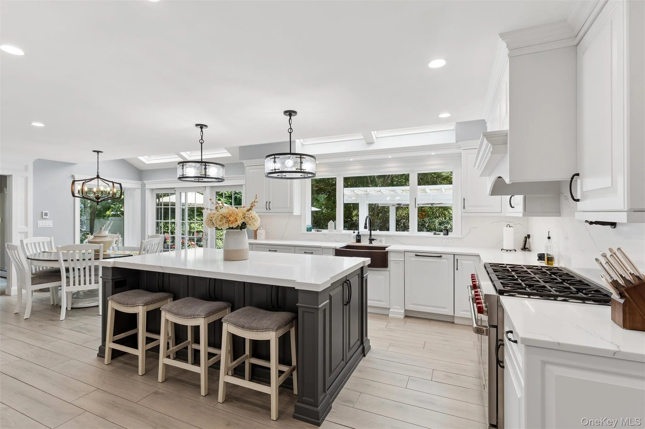 38 Riverview Terrace, Smithtown, NY, 5 Bedrooms Bedrooms, 10 Rooms Rooms,3 BathroomsBathrooms,Residential,For Rent,Riverview,0,1039294 38 Riverview Terrace, Smithtown, NY, 5 Bedrooms Bedrooms, 10 Rooms Rooms,3 BathroomsBathrooms,Residential,For Rent,Riverview,0,1039294