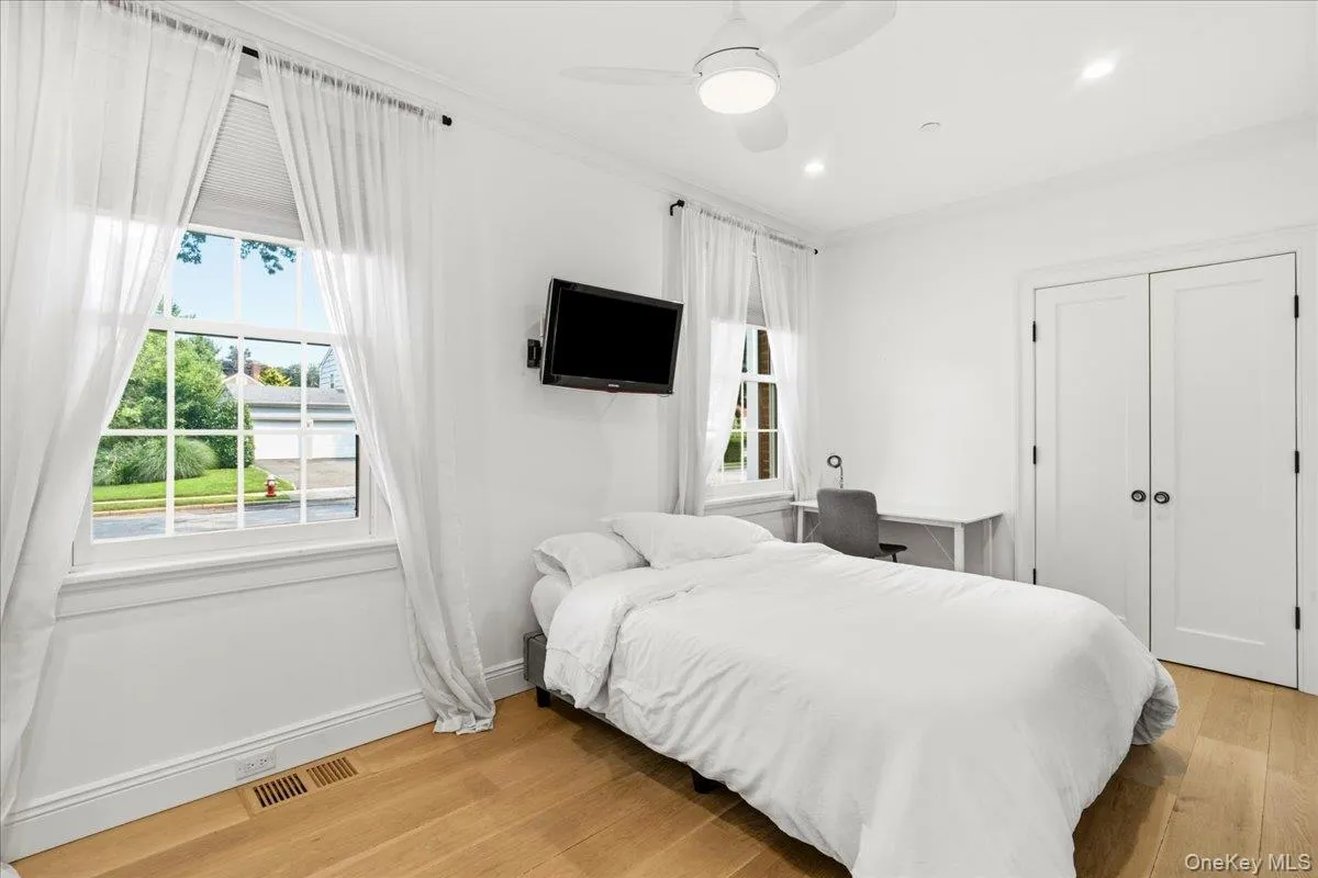 198 Kensington Road, Hempstead, NY, 5 Bedrooms Bedrooms, 12 Rooms Rooms,4 BathroomsBathrooms,Residential Lease,For Rent,Kensington,0,1039295 198 Kensington Road, Hempstead, NY, 5 Bedrooms Bedrooms, 12 Rooms Rooms,4 BathroomsBathrooms,Residential Lease,For Rent,Kensington,0,1039295