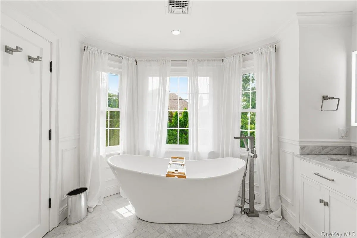 198 Kensington Road, Hempstead, NY, 5 Bedrooms Bedrooms, 12 Rooms Rooms,4 BathroomsBathrooms,Residential Lease,For Rent,Kensington,0,1039295 198 Kensington Road, Hempstead, NY, 5 Bedrooms Bedrooms, 12 Rooms Rooms,4 BathroomsBathrooms,Residential Lease,For Rent,Kensington,0,1039295