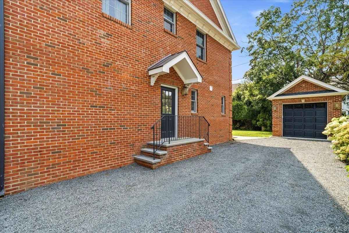 198 Kensington Road, Hempstead, NY, 5 Bedrooms Bedrooms, 12 Rooms Rooms,4 BathroomsBathrooms,Residential Lease,For Rent,Kensington,0,1039295 198 Kensington Road, Hempstead, NY, 5 Bedrooms Bedrooms, 12 Rooms Rooms,4 BathroomsBathrooms,Residential Lease,For Rent,Kensington,0,1039295