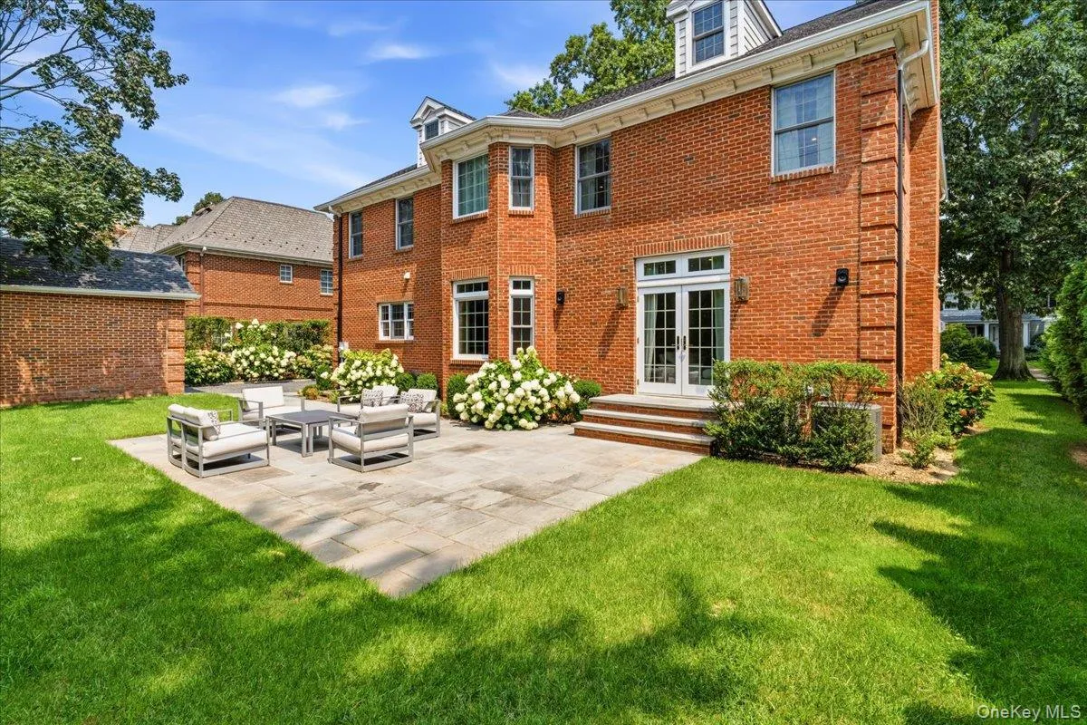 198 Kensington Road, Hempstead, NY, 5 Bedrooms Bedrooms, 12 Rooms Rooms,4 BathroomsBathrooms,Residential Lease,For Rent,Kensington,0,1039295 198 Kensington Road, Hempstead, NY, 5 Bedrooms Bedrooms, 12 Rooms Rooms,4 BathroomsBathrooms,Residential Lease,For Rent,Kensington,0,1039295