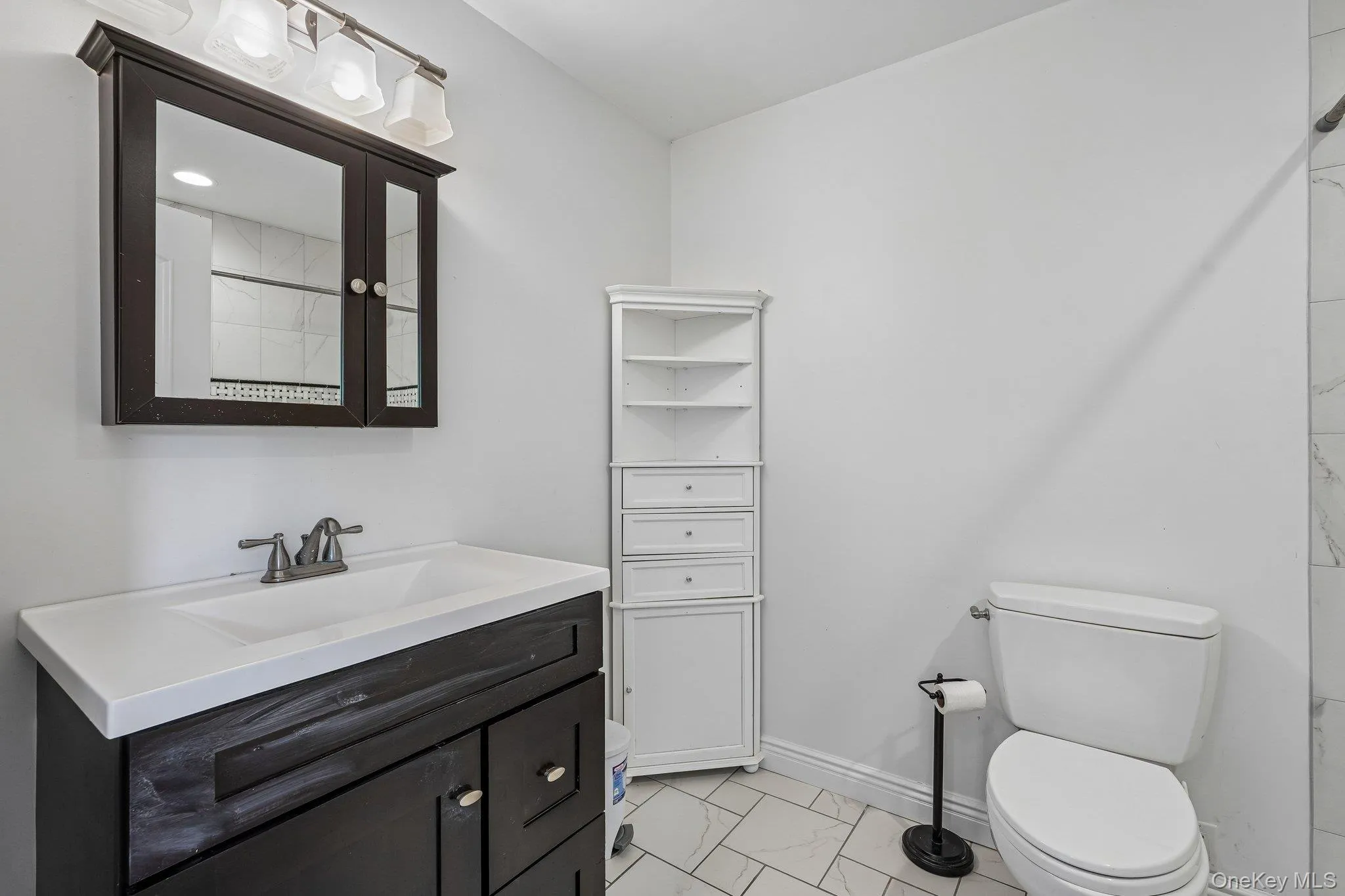Lower Level Full Bath Lower Level Full Bath