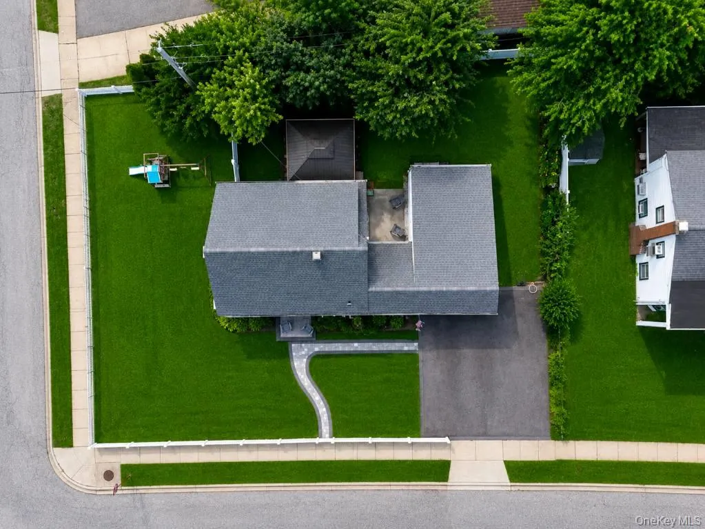 126 Cotton Lane, Hempstead, NY, 4 Bedrooms Bedrooms, 8 Rooms Rooms,1 BathroomBathrooms,Residential,For Rent,Cotton,0,1039300 126 Cotton Lane, Hempstead, NY, 4 Bedrooms Bedrooms, 8 Rooms Rooms,1 BathroomBathrooms,Residential,For Rent,Cotton,0,1039300
