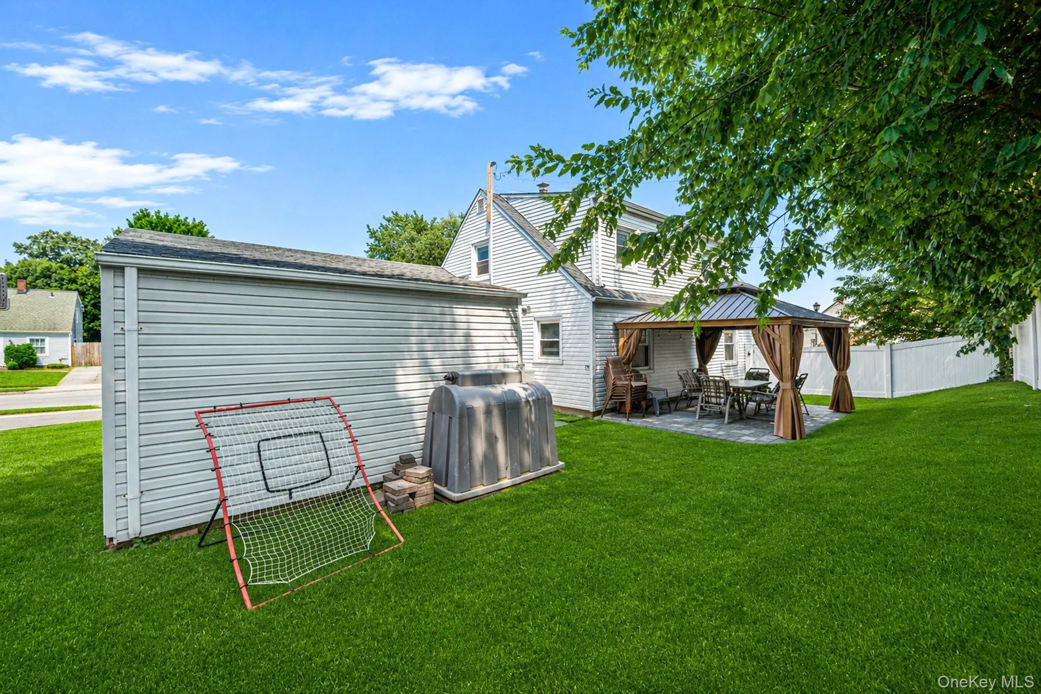 126 Cotton Lane, Hempstead, NY, 4 Bedrooms Bedrooms, 8 Rooms Rooms,1 BathroomBathrooms,Residential,For Rent,Cotton,0,1039300 126 Cotton Lane, Hempstead, NY, 4 Bedrooms Bedrooms, 8 Rooms Rooms,1 BathroomBathrooms,Residential,For Rent,Cotton,0,1039300