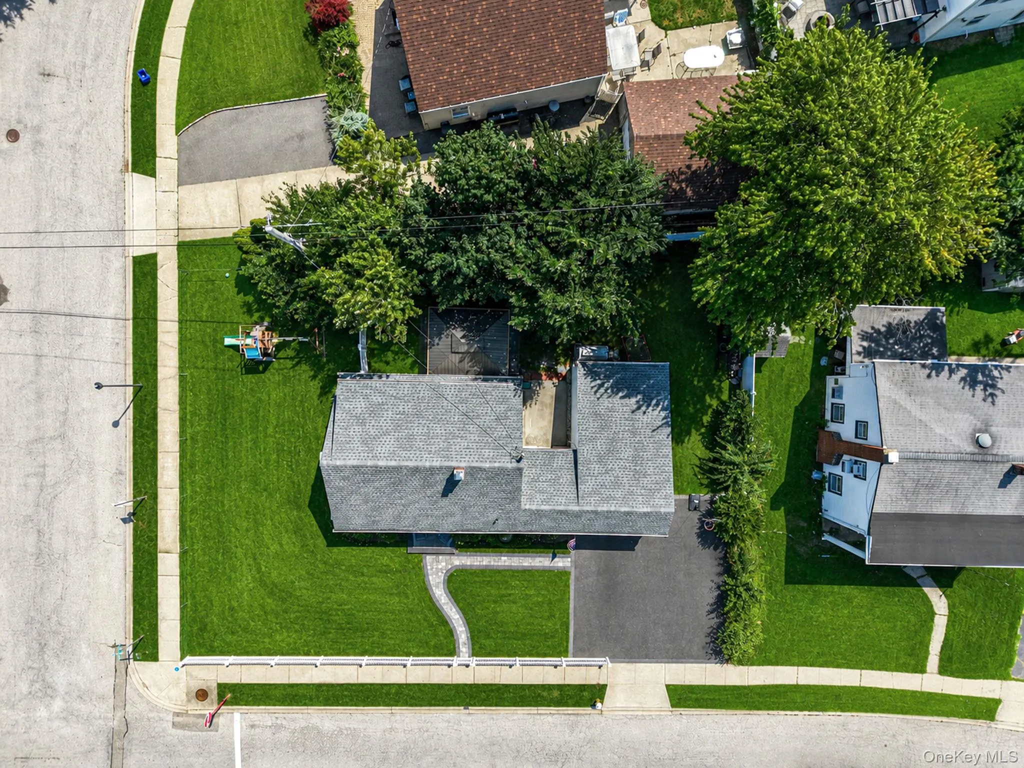 126 Cotton Lane, Hempstead, NY, 4 Bedrooms Bedrooms, 8 Rooms Rooms,1 BathroomBathrooms,Residential,For Rent,Cotton,0,1039300 126 Cotton Lane, Hempstead, NY, 4 Bedrooms Bedrooms, 8 Rooms Rooms,1 BathroomBathrooms,Residential,For Rent,Cotton,0,1039300