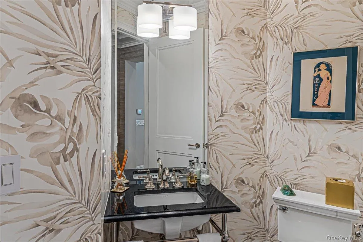Powder Room Powder Room