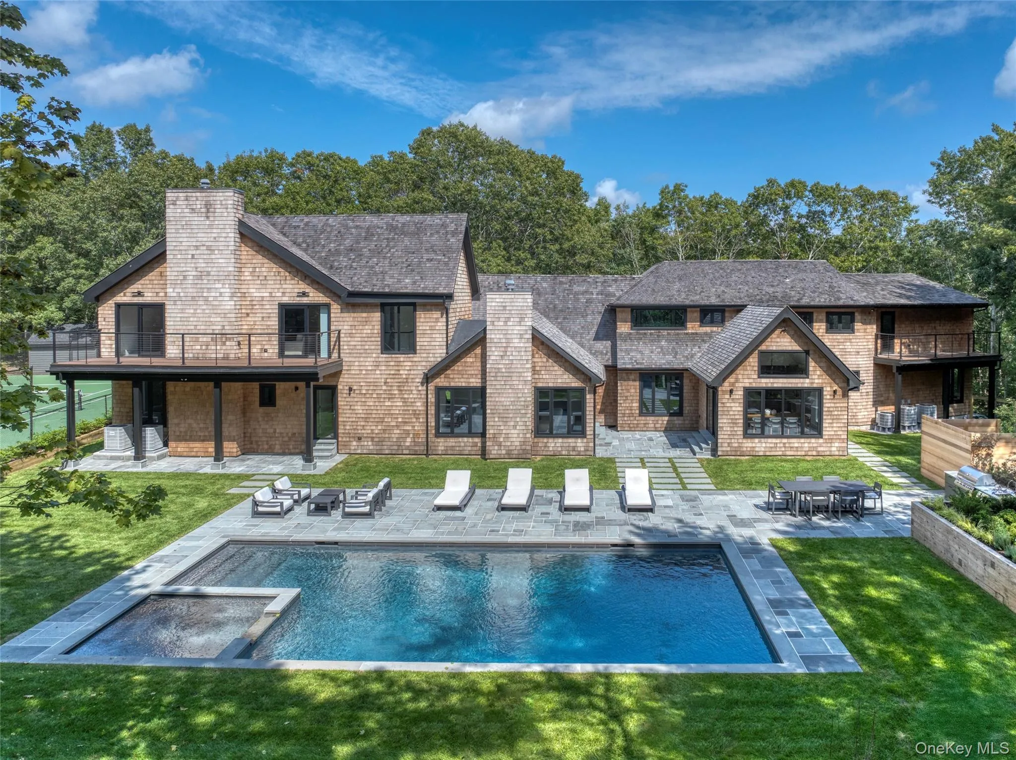 560 Little Noyack Path, Southampton, New York 11976