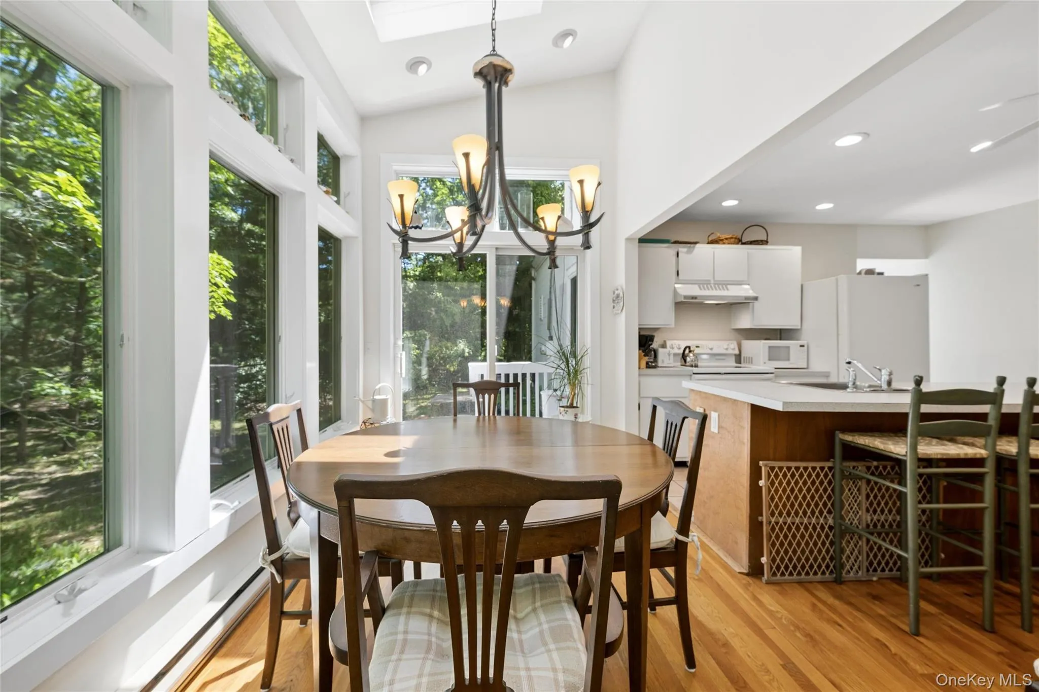 640 Hands Creek Road, East Hampton, NY, 3 Bedrooms Bedrooms, 6 Rooms Rooms,3 BathroomsBathrooms,Residential,For Rent,Hands Creek Road,0,1039312 640 Hands Creek Road, East Hampton, NY, 3 Bedrooms Bedrooms, 6 Rooms Rooms,3 BathroomsBathrooms,Residential,For Rent,Hands Creek Road,0,1039312