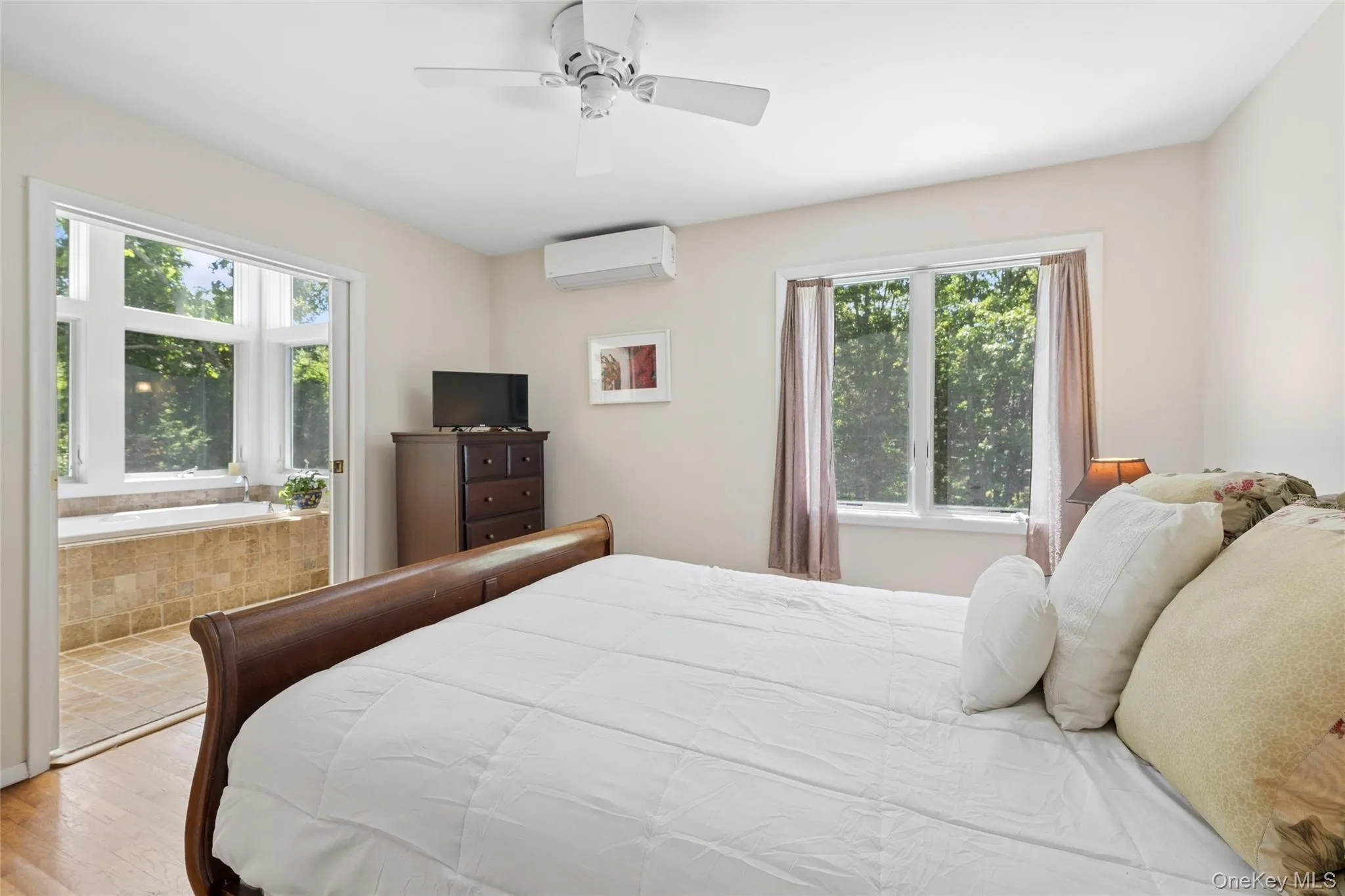 640 Hands Creek Road, East Hampton, NY, 3 Bedrooms Bedrooms, 6 Rooms Rooms,3 BathroomsBathrooms,Residential,For Rent,Hands Creek Road,0,1039312 640 Hands Creek Road, East Hampton, NY, 3 Bedrooms Bedrooms, 6 Rooms Rooms,3 BathroomsBathrooms,Residential,For Rent,Hands Creek Road,0,1039312