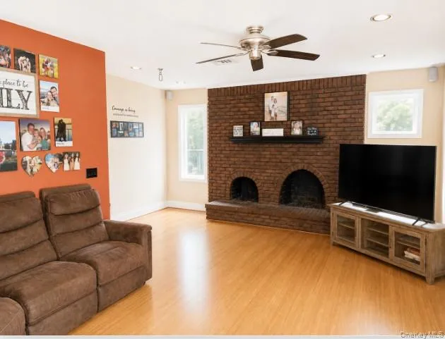 6 Flushing Street, Brookhaven, NY, 3 Bedrooms Bedrooms, 6 Rooms Rooms,2 BathroomsBathrooms,Residential,For Rent,Flushing,0,1039313 6 Flushing Street, Brookhaven, NY, 3 Bedrooms Bedrooms, 6 Rooms Rooms,2 BathroomsBathrooms,Residential,For Rent,Flushing,0,1039313