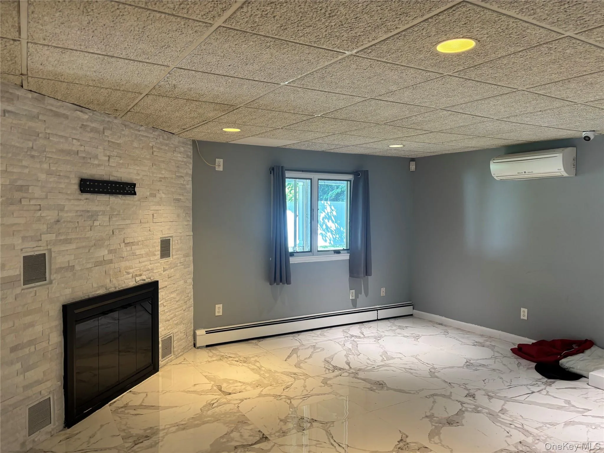 275 Evergreen Avenue, Huntington, NY, 2 Bedrooms Bedrooms, 4 Rooms Rooms,1 BathroomBathrooms,Residential Lease,For Rent,Evergreen,0,1039315 275 Evergreen Avenue, Huntington, NY, 2 Bedrooms Bedrooms, 4 Rooms Rooms,1 BathroomBathrooms,Residential Lease,For Rent,Evergreen,0,1039315