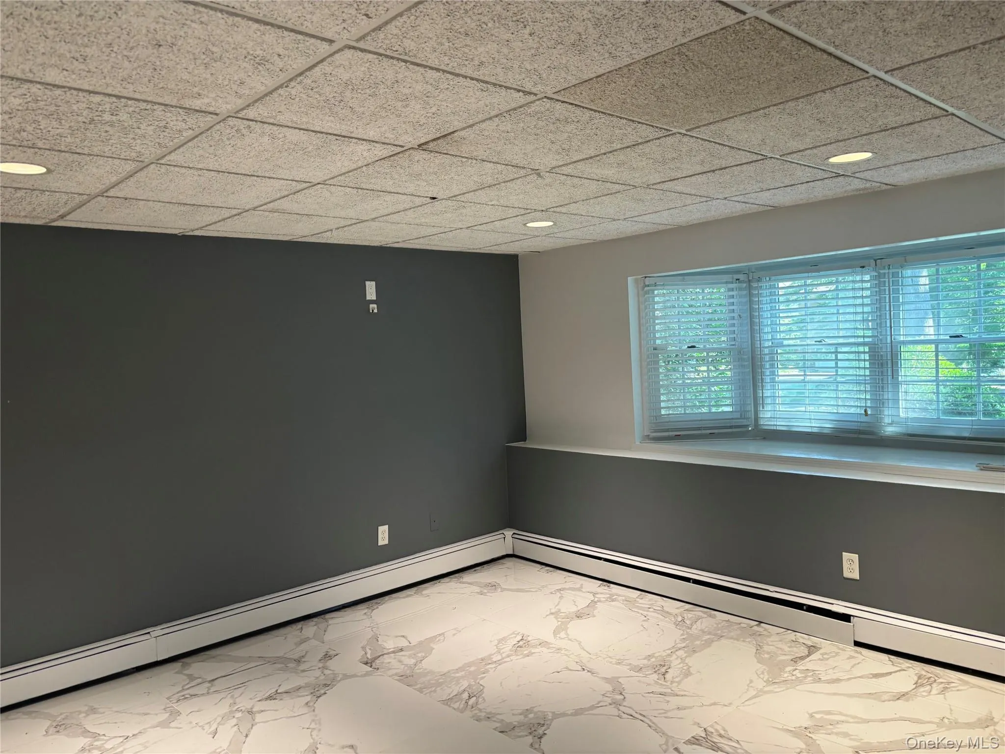 275 Evergreen Avenue, Huntington, NY, 2 Bedrooms Bedrooms, 4 Rooms Rooms,1 BathroomBathrooms,Residential Lease,For Rent,Evergreen,0,1039315 275 Evergreen Avenue, Huntington, NY, 2 Bedrooms Bedrooms, 4 Rooms Rooms,1 BathroomBathrooms,Residential Lease,For Rent,Evergreen,0,1039315