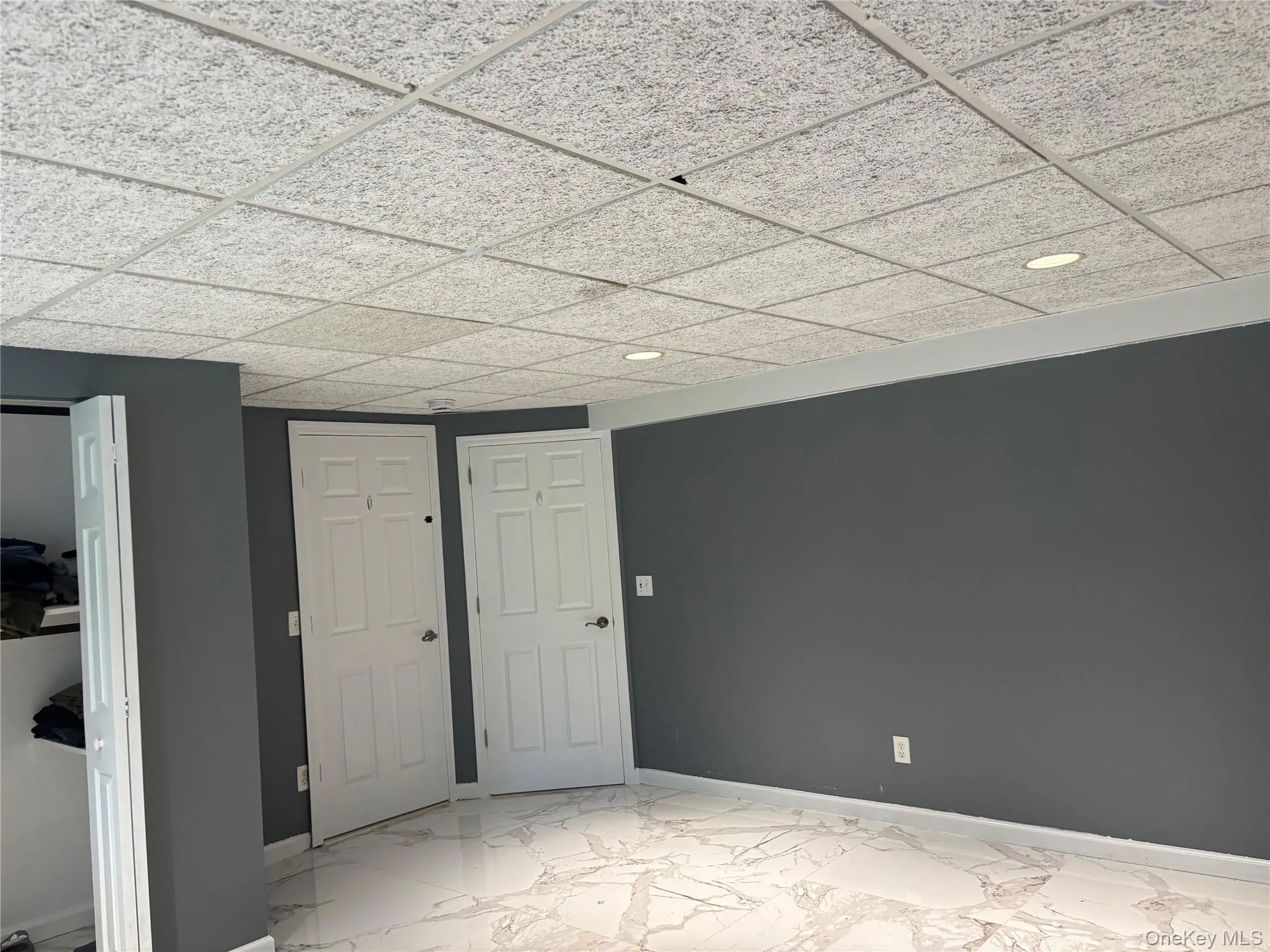 275 Evergreen Avenue, Huntington, NY, 2 Bedrooms Bedrooms, 4 Rooms Rooms,1 BathroomBathrooms,Residential Lease,For Rent,Evergreen,0,1039315 275 Evergreen Avenue, Huntington, NY, 2 Bedrooms Bedrooms, 4 Rooms Rooms,1 BathroomBathrooms,Residential Lease,For Rent,Evergreen,0,1039315
