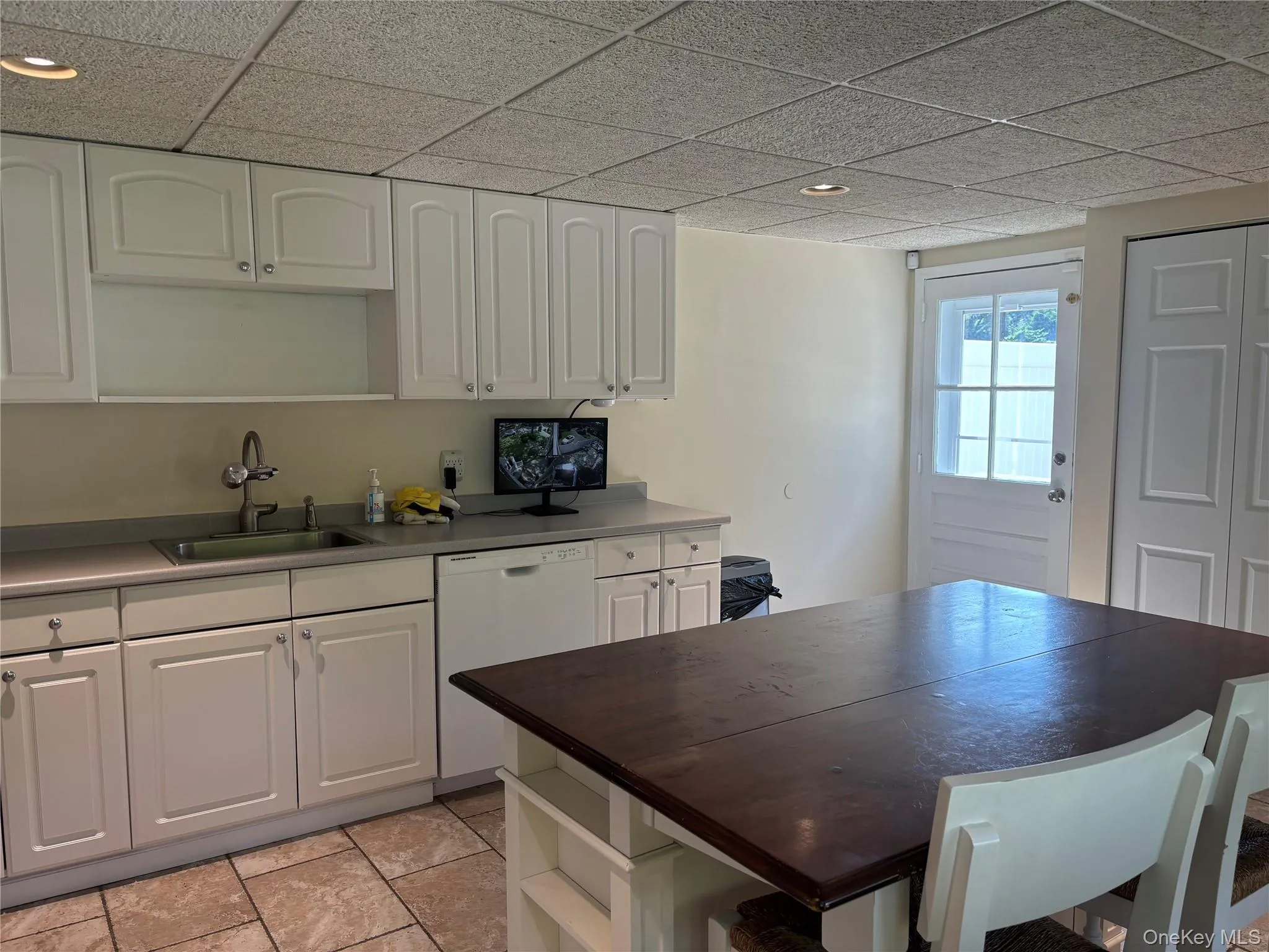 275 Evergreen Avenue, Huntington, NY, 2 Bedrooms Bedrooms, 4 Rooms Rooms,1 BathroomBathrooms,Residential Lease,For Rent,Evergreen,0,1039315 275 Evergreen Avenue, Huntington, NY, 2 Bedrooms Bedrooms, 4 Rooms Rooms,1 BathroomBathrooms,Residential Lease,For Rent,Evergreen,0,1039315