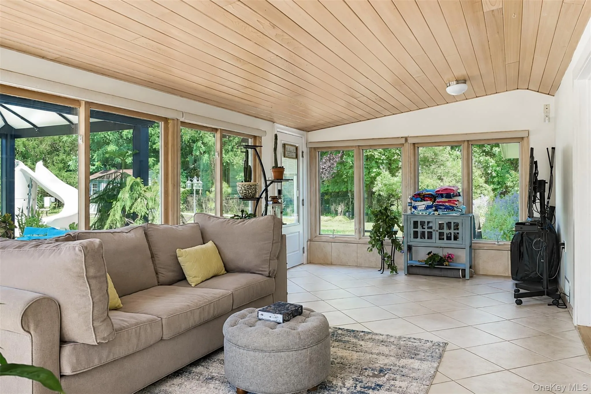 6 Howells Point Road, Brookhaven, NY, 3 Bedrooms Bedrooms, 7 Rooms Rooms,3 BathroomsBathrooms,Residential,For Rent,Howells Point,0,1039319 6 Howells Point Road, Brookhaven, NY, 3 Bedrooms Bedrooms, 7 Rooms Rooms,3 BathroomsBathrooms,Residential,For Rent,Howells Point,0,1039319