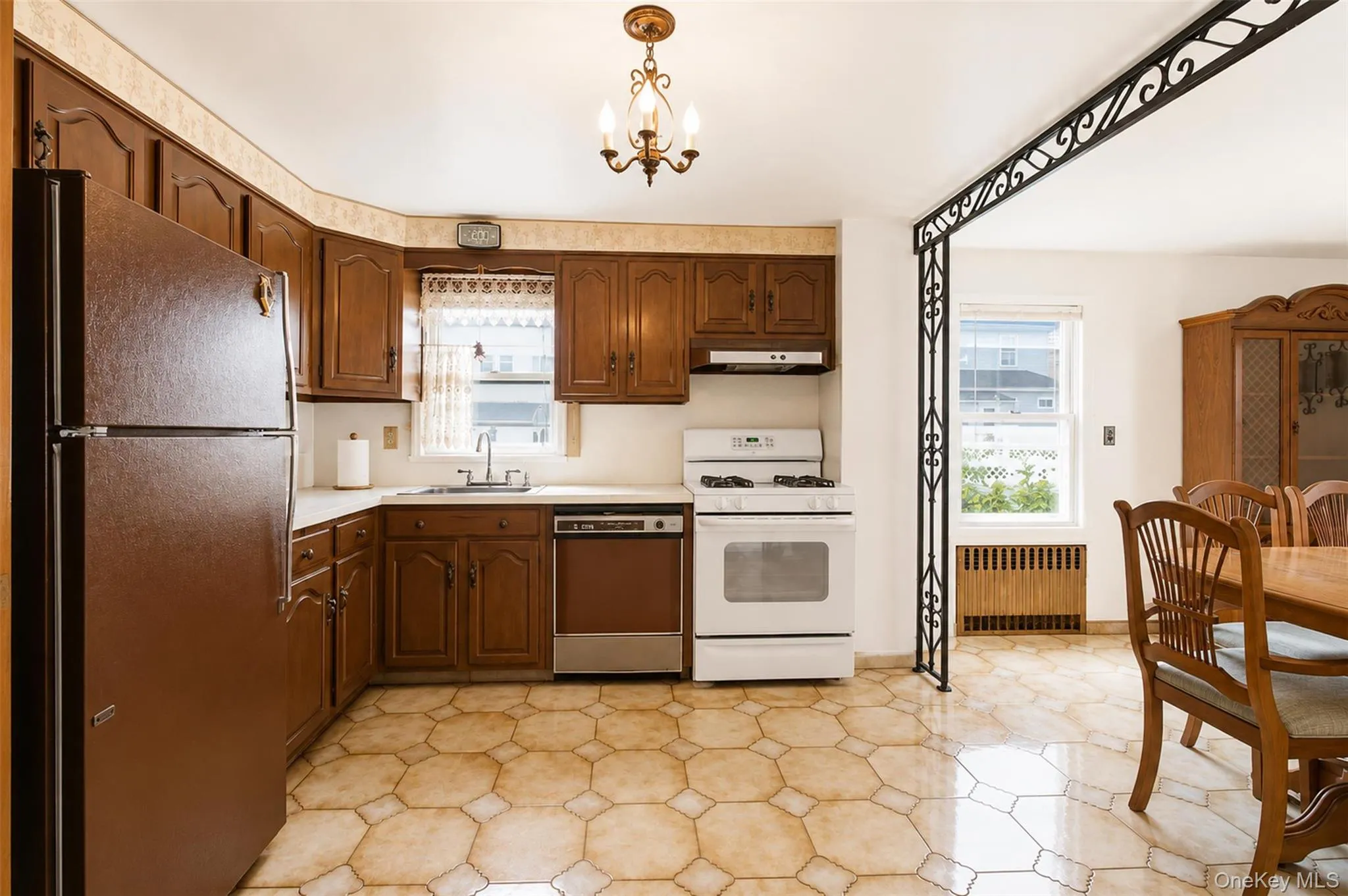 99 Homestead Place, New Rochelle, NY, 3 Bedrooms Bedrooms, 6 Rooms Rooms,2 BathroomsBathrooms,Residential,For Rent,Homestead,0,1039320 99 Homestead Place, New Rochelle, NY, 3 Bedrooms Bedrooms, 6 Rooms Rooms,2 BathroomsBathrooms,Residential,For Rent,Homestead,0,1039320