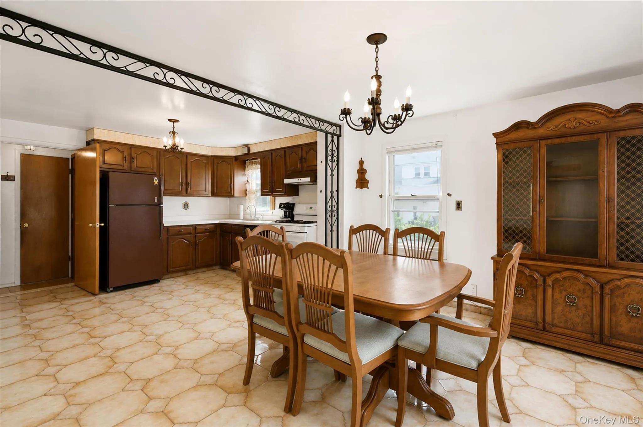 99 Homestead Place, New Rochelle, NY, 3 Bedrooms Bedrooms, 6 Rooms Rooms,2 BathroomsBathrooms,Residential,For Rent,Homestead,0,1039320 99 Homestead Place, New Rochelle, NY, 3 Bedrooms Bedrooms, 6 Rooms Rooms,2 BathroomsBathrooms,Residential,For Rent,Homestead,0,1039320