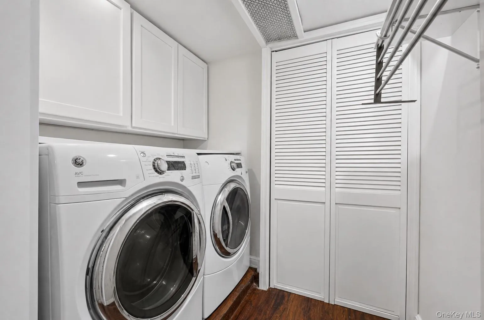 224-20 92nd Avenue, New York, NY, 3 Bedrooms Bedrooms, 7 Rooms Rooms,2 BathroomsBathrooms,Residential,For Rent,92nd,0,1039329 224-20 92nd Avenue, New York, NY, 3 Bedrooms Bedrooms, 7 Rooms Rooms,2 BathroomsBathrooms,Residential,For Rent,92nd,0,1039329