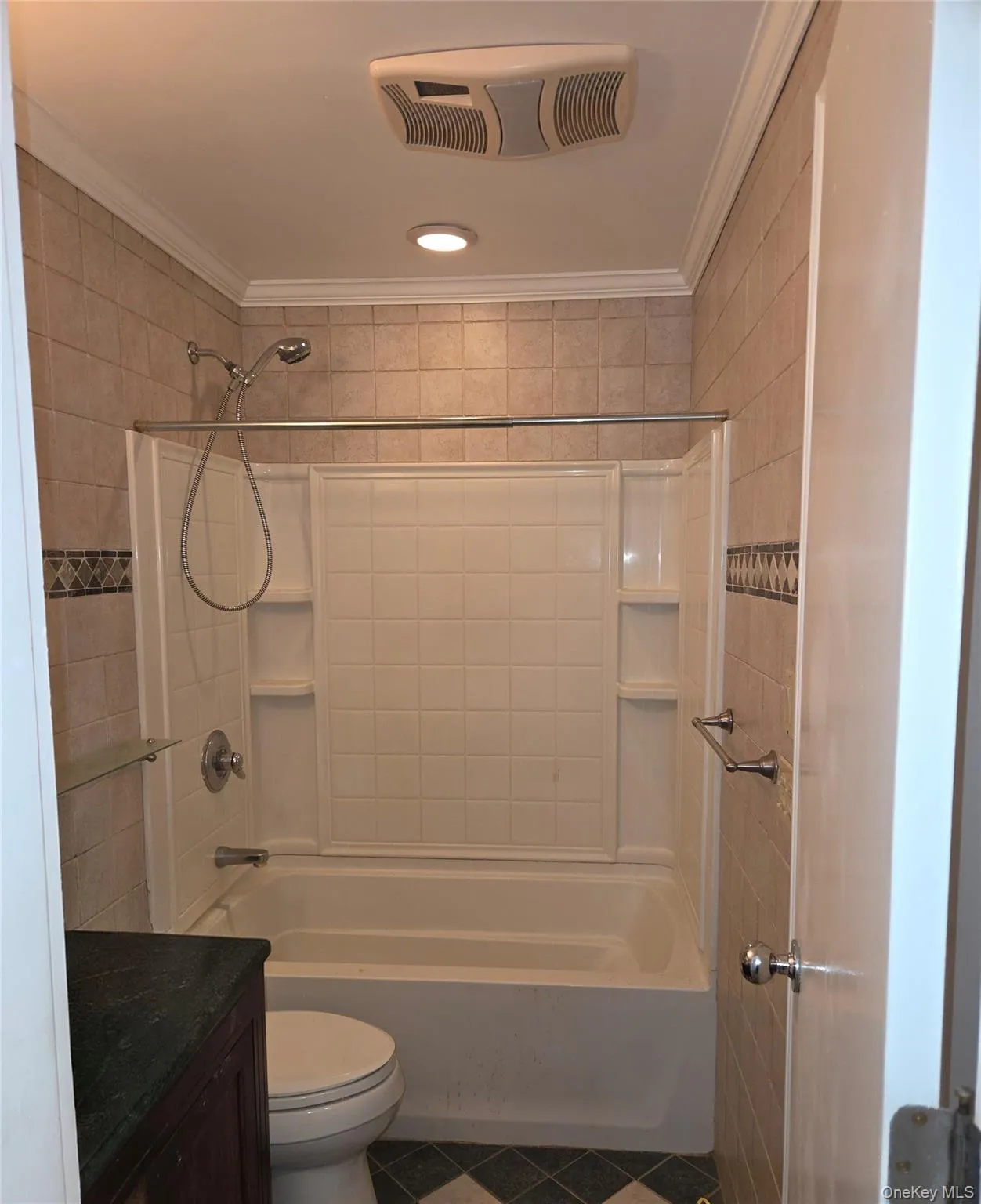 20 Daisy Lane, Hempstead, NY, 5 Bedrooms Bedrooms, 13 Rooms Rooms,2 BathroomsBathrooms,Residential,For Rent,Daisy,0,1039332 20 Daisy Lane, Hempstead, NY, 5 Bedrooms Bedrooms, 13 Rooms Rooms,2 BathroomsBathrooms,Residential,For Rent,Daisy,0,1039332