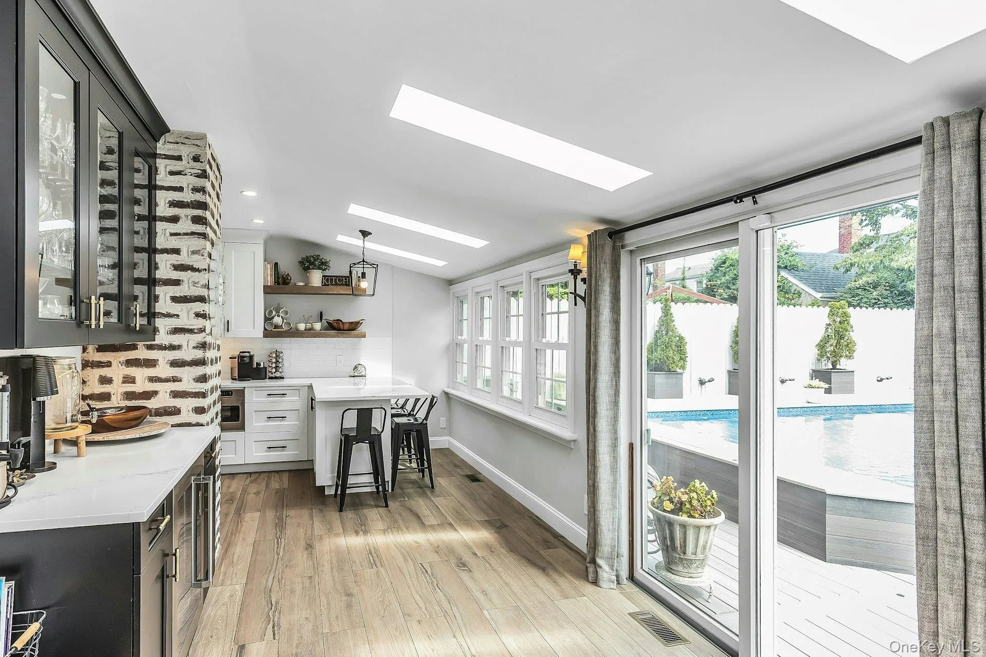 2337 205th Street, New York, NY, 4 Bedrooms Bedrooms, 9 Rooms Rooms,2 BathroomsBathrooms,Residential,For Rent,205th,0,1039335 2337 205th Street, New York, NY, 4 Bedrooms Bedrooms, 9 Rooms Rooms,2 BathroomsBathrooms,Residential,For Rent,205th,0,1039335