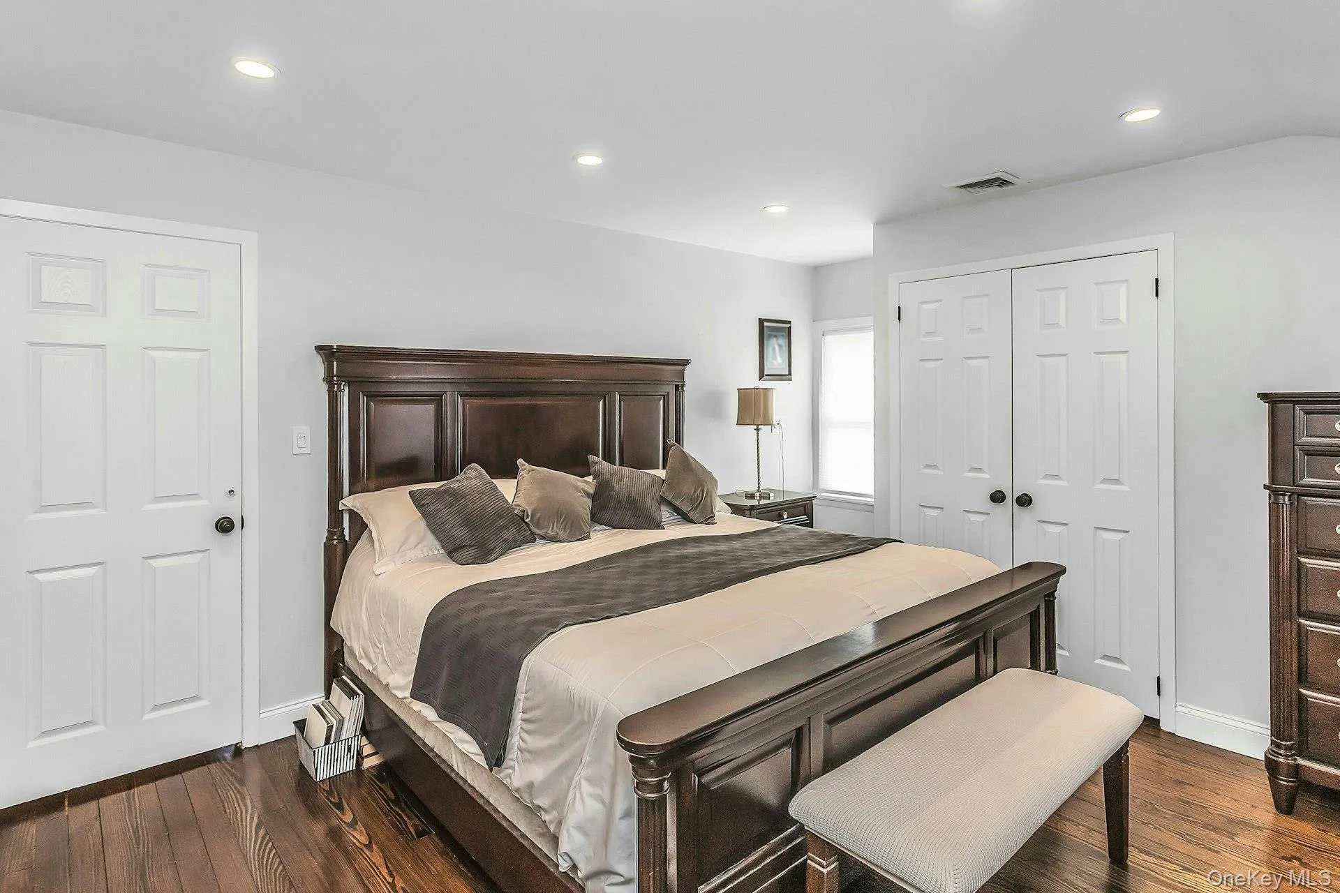 2337 205th Street, New York, NY, 4 Bedrooms Bedrooms, 9 Rooms Rooms,2 BathroomsBathrooms,Residential,For Rent,205th,0,1039335 2337 205th Street, New York, NY, 4 Bedrooms Bedrooms, 9 Rooms Rooms,2 BathroomsBathrooms,Residential,For Rent,205th,0,1039335