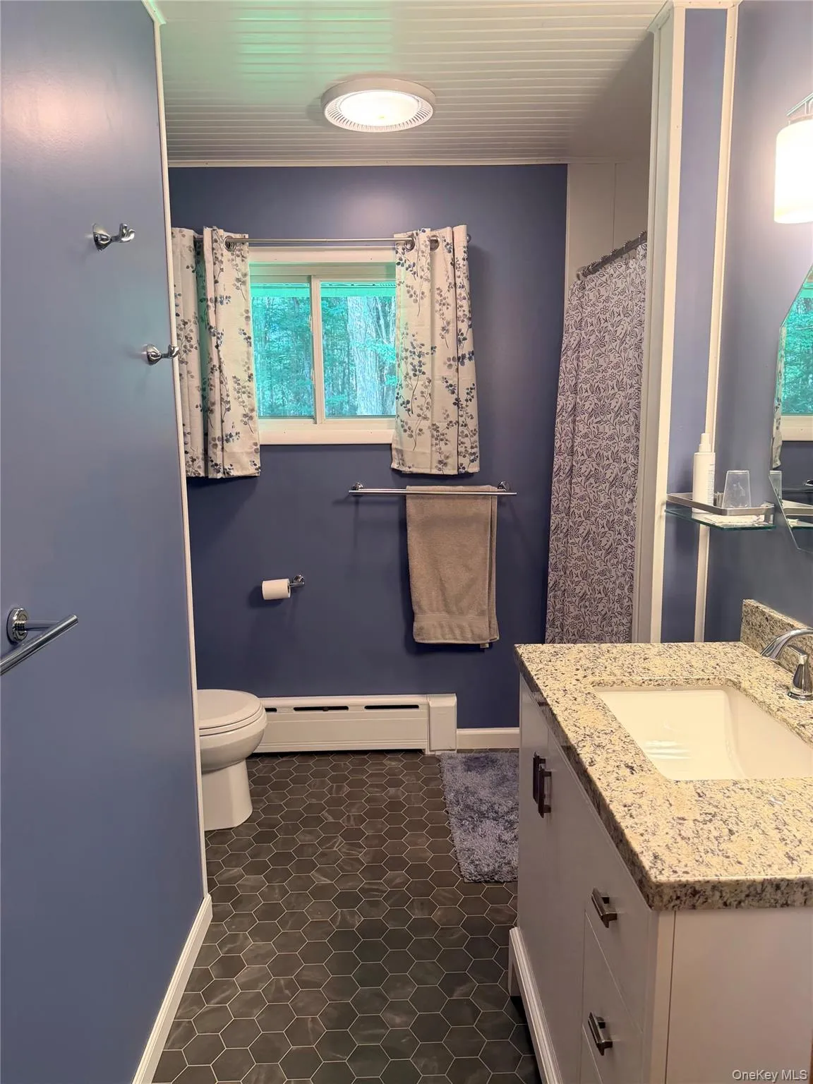 Full Bathroom Full Bathroom