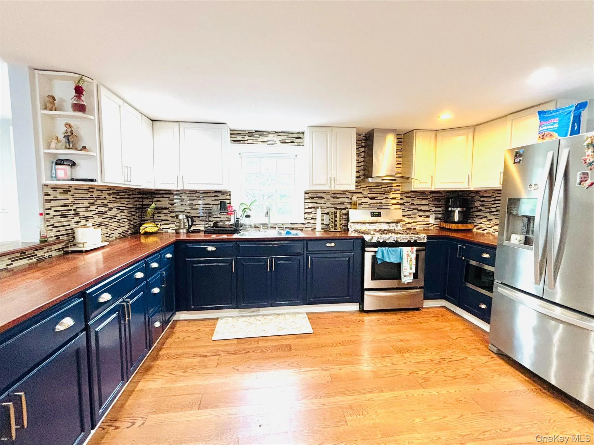 41 Carls Place, Riverhead, NY, 4 Bedrooms Bedrooms, 6 Rooms Rooms,2 BathroomsBathrooms,Residential,For Rent,Carls Place,0,1039340 41 Carls Place, Riverhead, NY, 4 Bedrooms Bedrooms, 6 Rooms Rooms,2 BathroomsBathrooms,Residential,For Rent,Carls Place,0,1039340