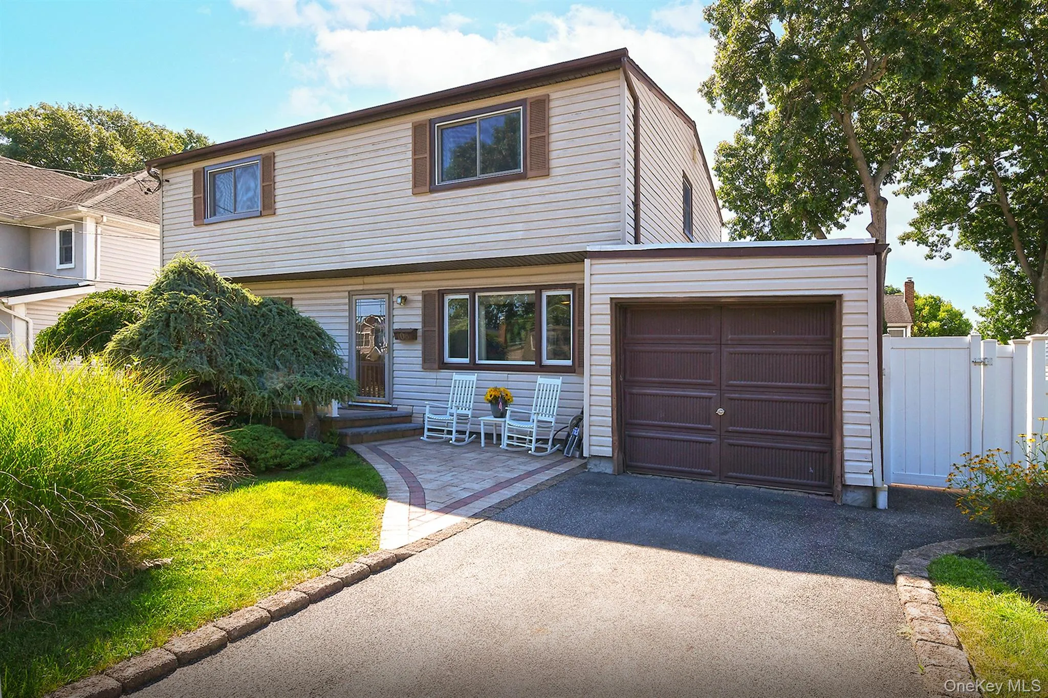 108 Connecticut Avenue, Oyster Bay, NY, 5 Bedrooms Bedrooms, 11 Rooms Rooms,2 BathroomsBathrooms,Residential,For Rent,Connecticut,0,1039341 108 Connecticut Avenue, Oyster Bay, NY, 5 Bedrooms Bedrooms, 11 Rooms Rooms,2 BathroomsBathrooms,Residential,For Rent,Connecticut,0,1039341