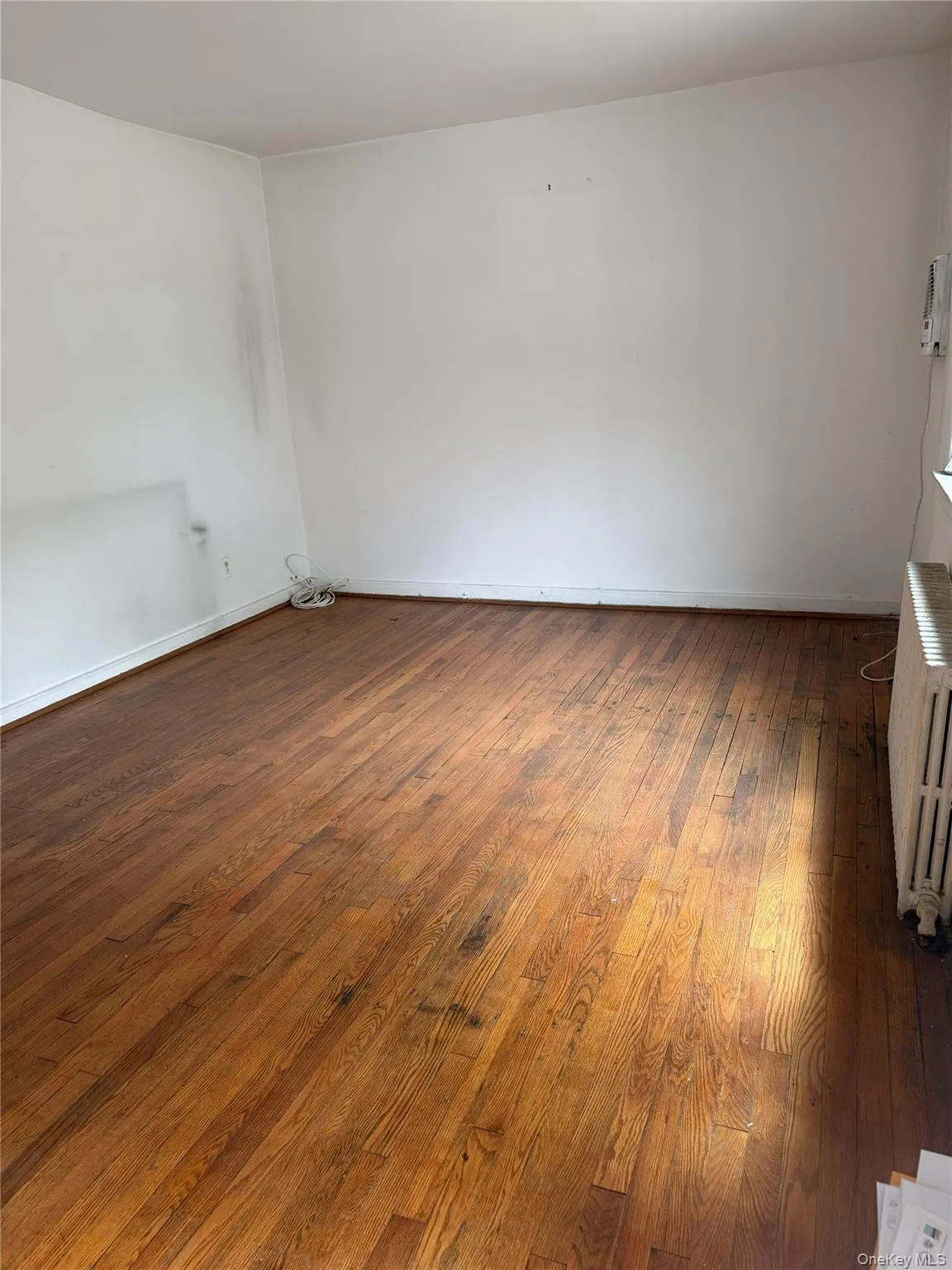 76-33 Commonwealth Boulevard, New York, NY, 2 Bedrooms Bedrooms, 5 Rooms Rooms,1 BathroomBathrooms,Residential,For Rent,Commonwealth,0,1039342 76-33 Commonwealth Boulevard, New York, NY, 2 Bedrooms Bedrooms, 5 Rooms Rooms,1 BathroomBathrooms,Residential,For Rent,Commonwealth,0,1039342