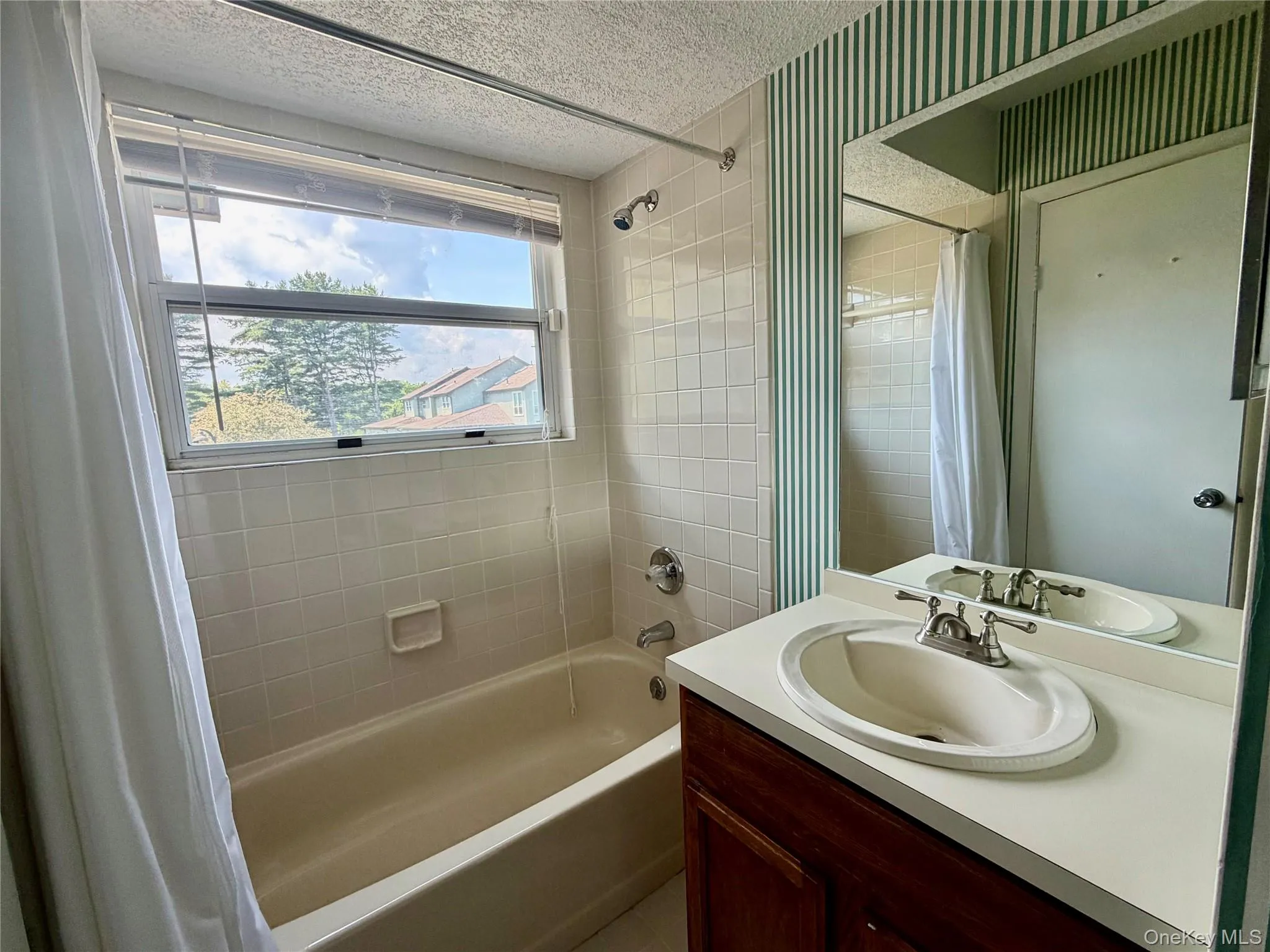 15 Pond Drive, Rhinebeck, NY, 2 Bedrooms Bedrooms, 8 Rooms Rooms,2 BathroomsBathrooms,Residential Lease,For Rent,Pond,0,1039355 15 Pond Drive, Rhinebeck, NY, 2 Bedrooms Bedrooms, 8 Rooms Rooms,2 BathroomsBathrooms,Residential Lease,For Rent,Pond,0,1039355