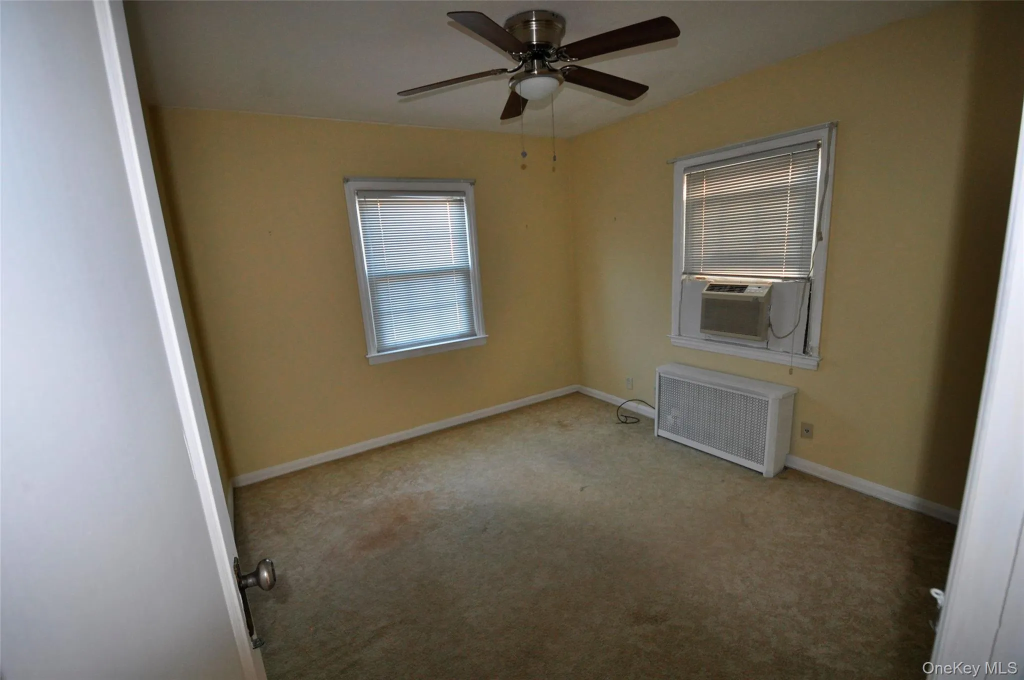 415 Lowell Avenue, North Hempstead, NY, 3 Bedrooms Bedrooms, 6 Rooms Rooms,1 BathroomBathrooms,Residential Lease,For Rent,Lowell,0,1039356 415 Lowell Avenue, North Hempstead, NY, 3 Bedrooms Bedrooms, 6 Rooms Rooms,1 BathroomBathrooms,Residential Lease,For Rent,Lowell,0,1039356