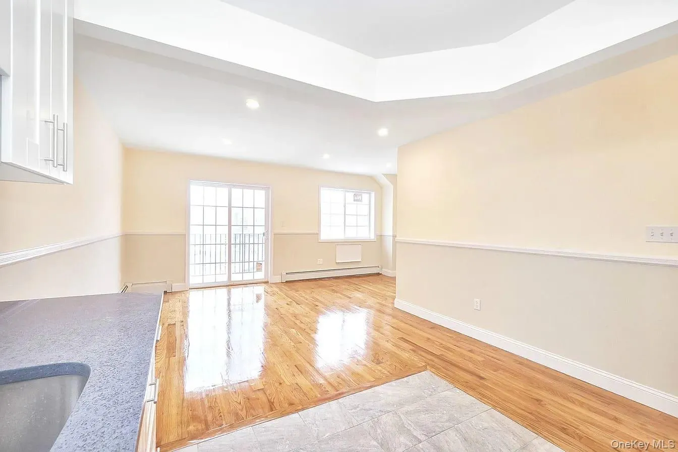 9321 197th Street, New York, NY, 3 Bedrooms Bedrooms, 6 Rooms Rooms,2 BathroomsBathrooms,Residential Lease,For Rent,197th,0,1039359 9321 197th Street, New York, NY, 3 Bedrooms Bedrooms, 6 Rooms Rooms,2 BathroomsBathrooms,Residential Lease,For Rent,197th,0,1039359